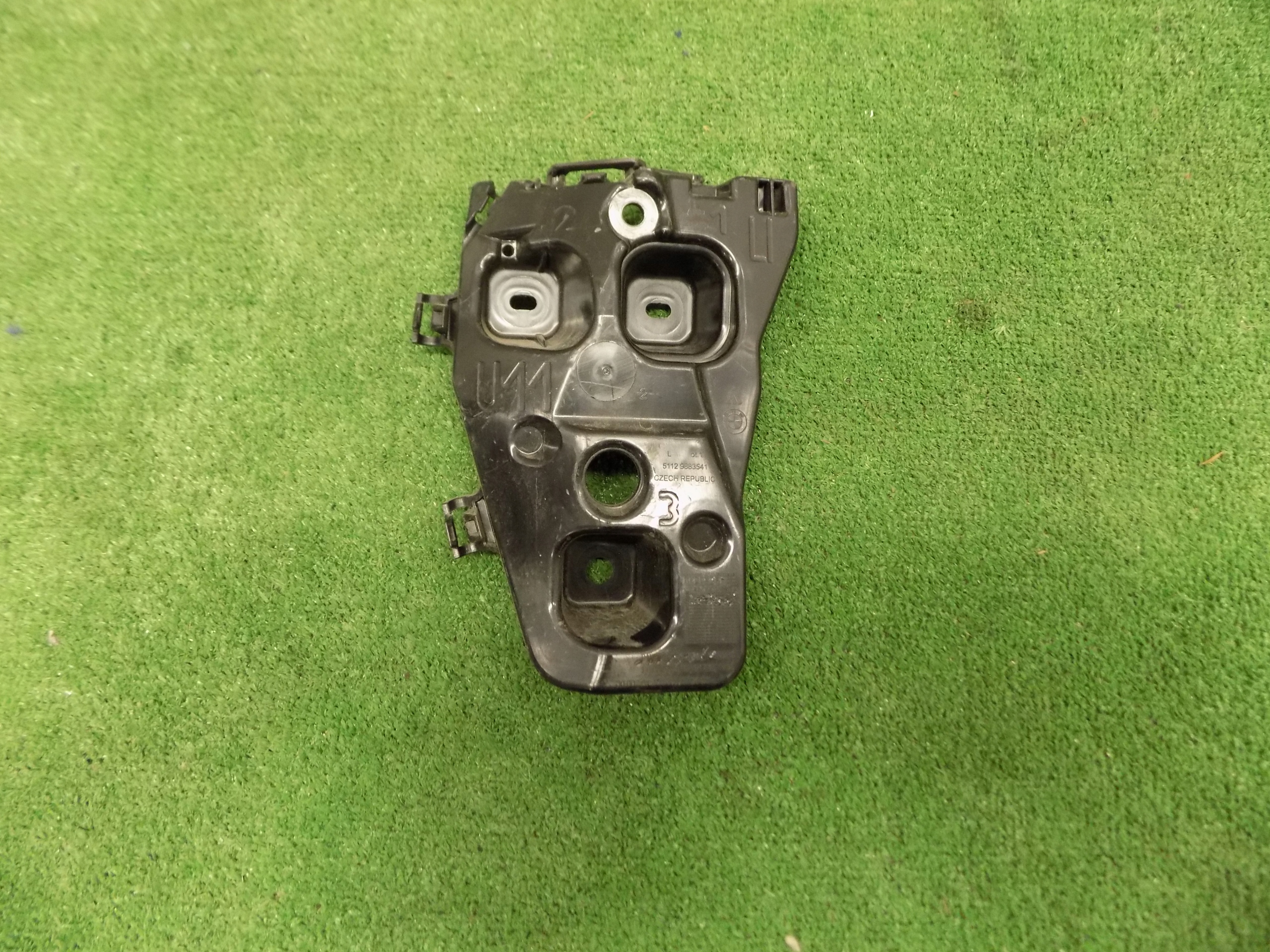 BMW X1 U11 bumper bracket left 9883541
