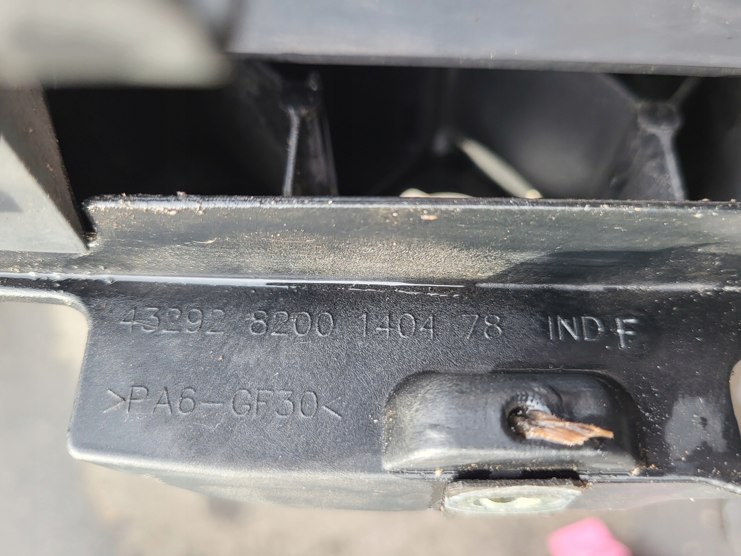 sider front upper pillar iron bonnet latch lock rope RENAULT SCENIC II 2