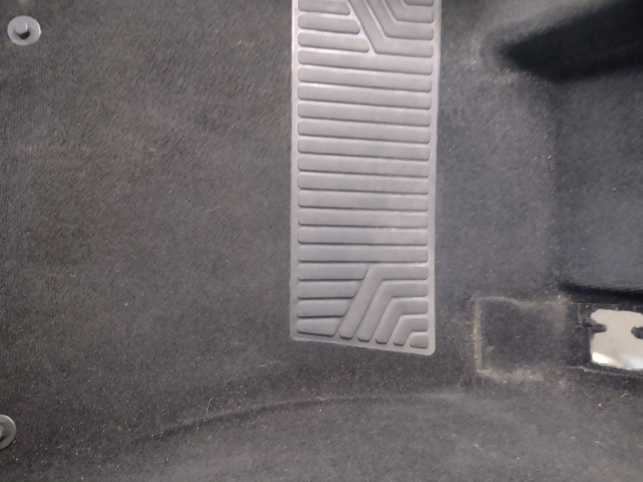 mats left front Mercedes W212 sedan A2126800540