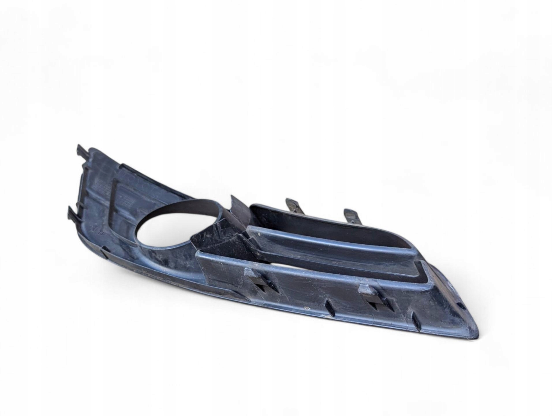side grid of a bumper left side Toyota Corolla 9 E120 facelift 2007