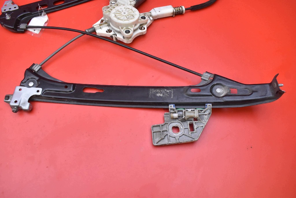 window regulator right rear part A2198200642 MERCEDES CLS C219 04-10