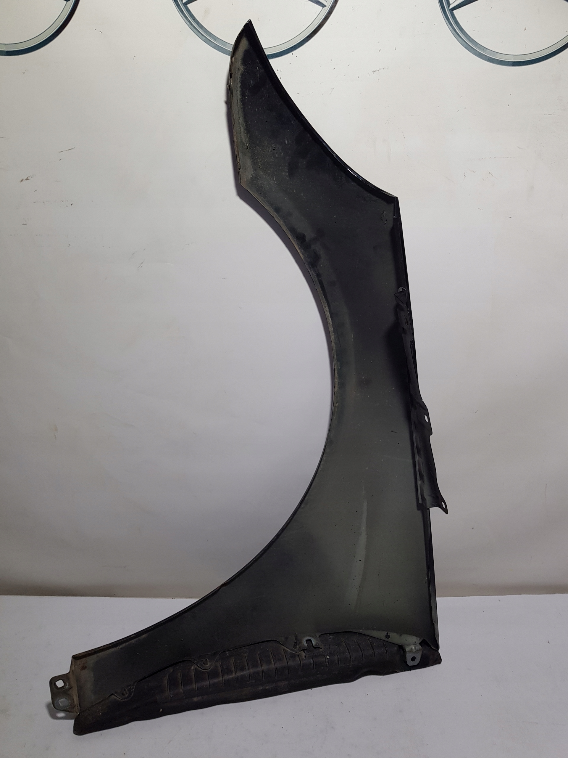fender right front MERCEDES W251 C197 197