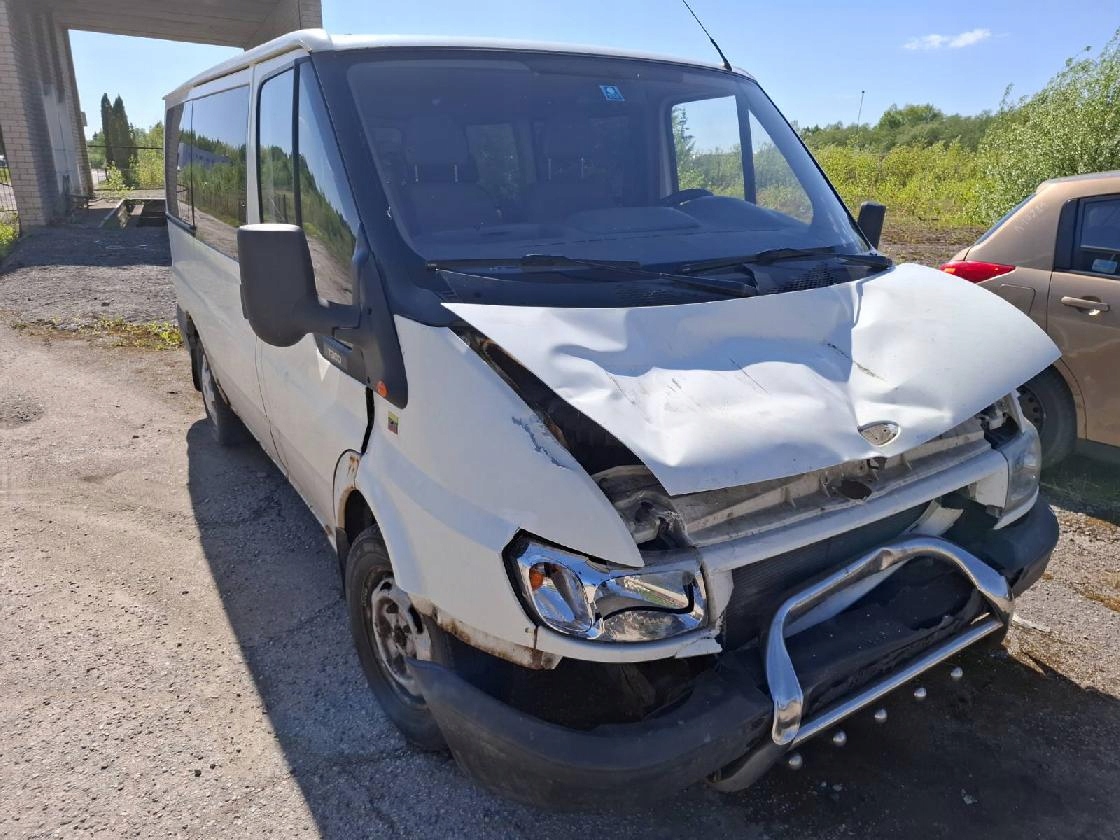 FORD TRANSIT шланг воды 2002 2.0л