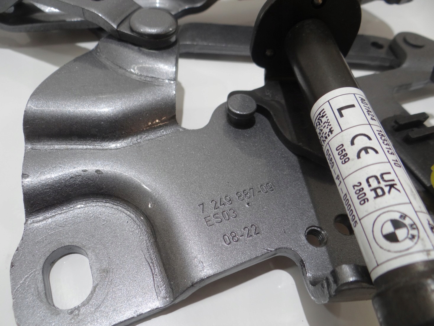 hinge bonnets NABOJ left A52 BMW F10 7249887