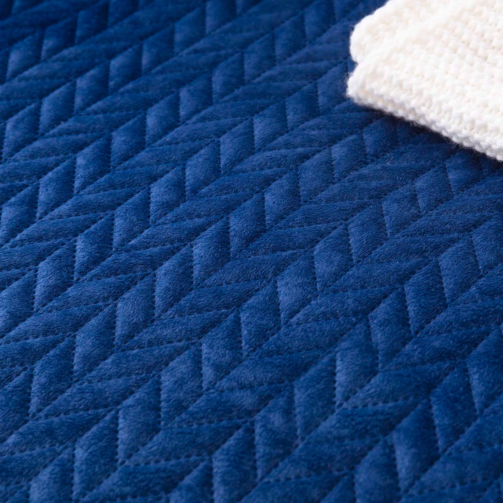 GRANATOWA POSZEWKA SCANDI DESIGN 45X45 MOXIE Marka Spod Igły i Nitki