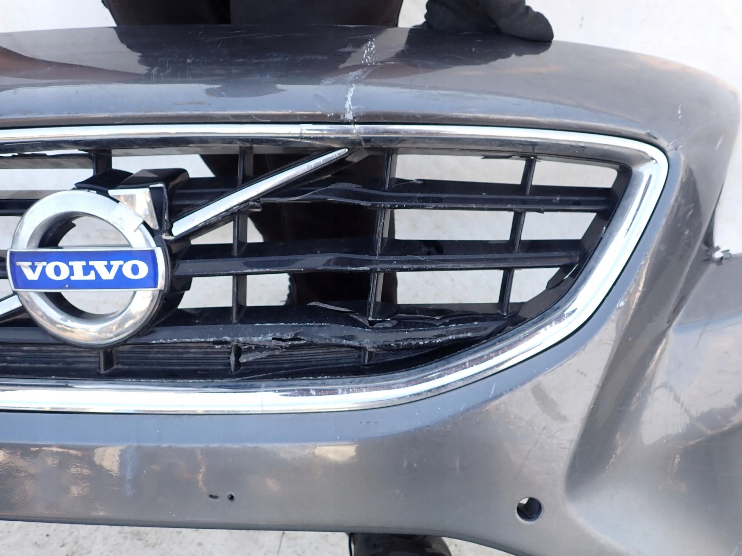 VOLVO V40 II 12-16 bumper front front SPR PDC