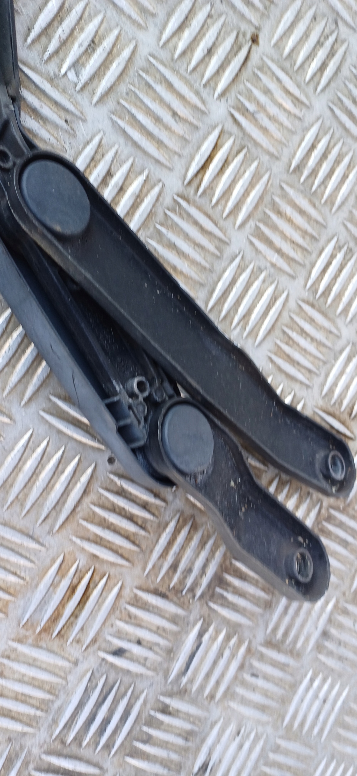 MERCEDES W212 wiper arm right a2128200944