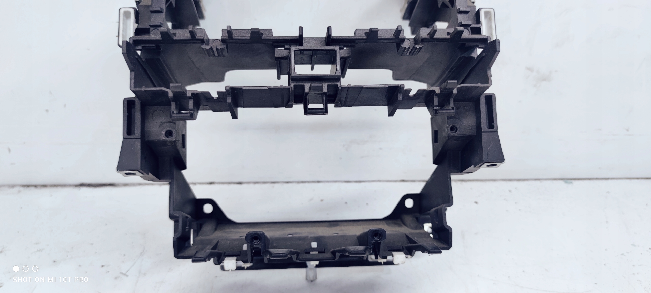 KOSZ 2 DIN AUDI A3 8P LIFT ORYGINAL 8P0858005C Part number 8P0858005C