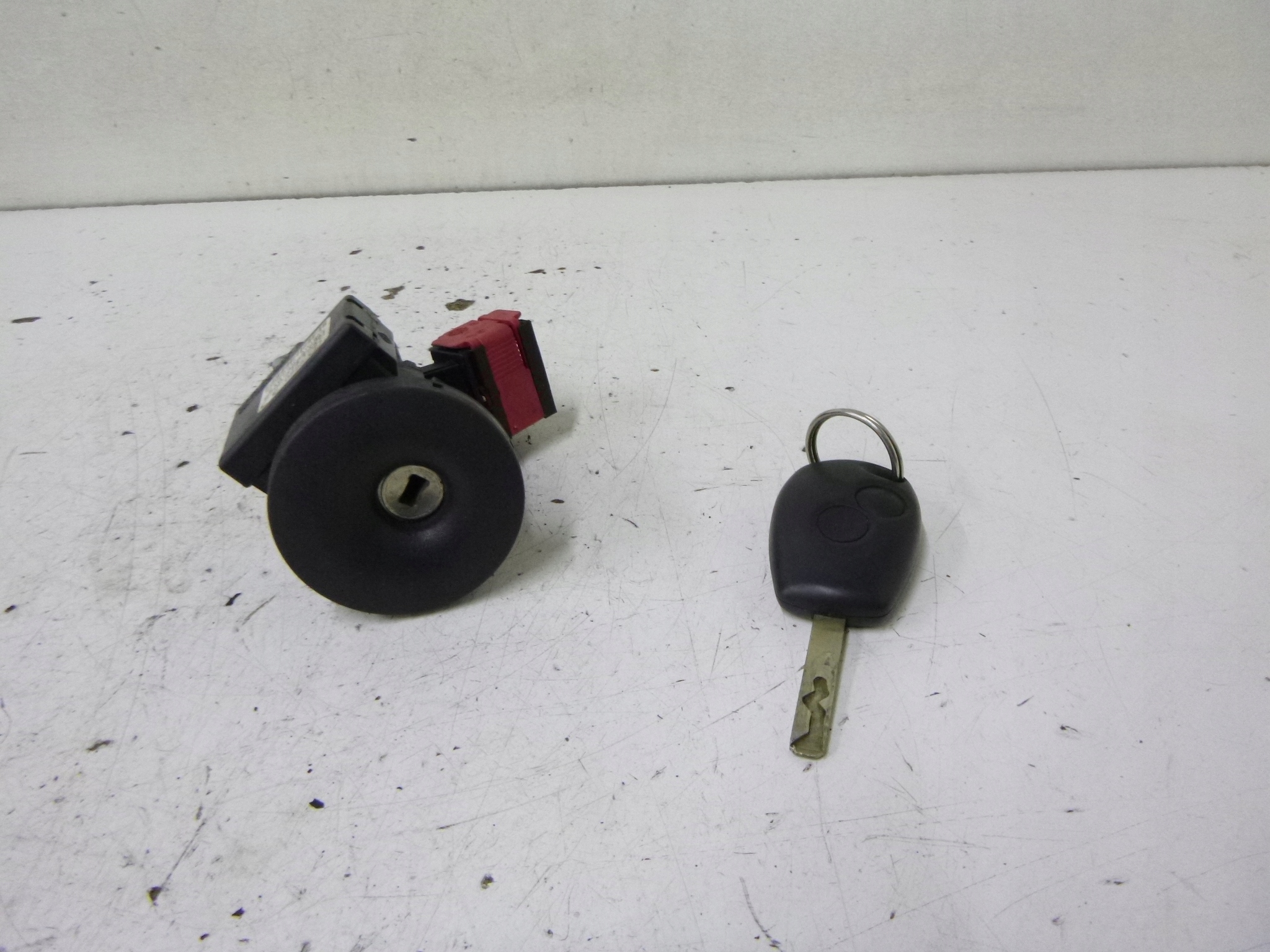 8200214173D - Ключ запалювання + ключ Renault Modus 1.6 2006р.