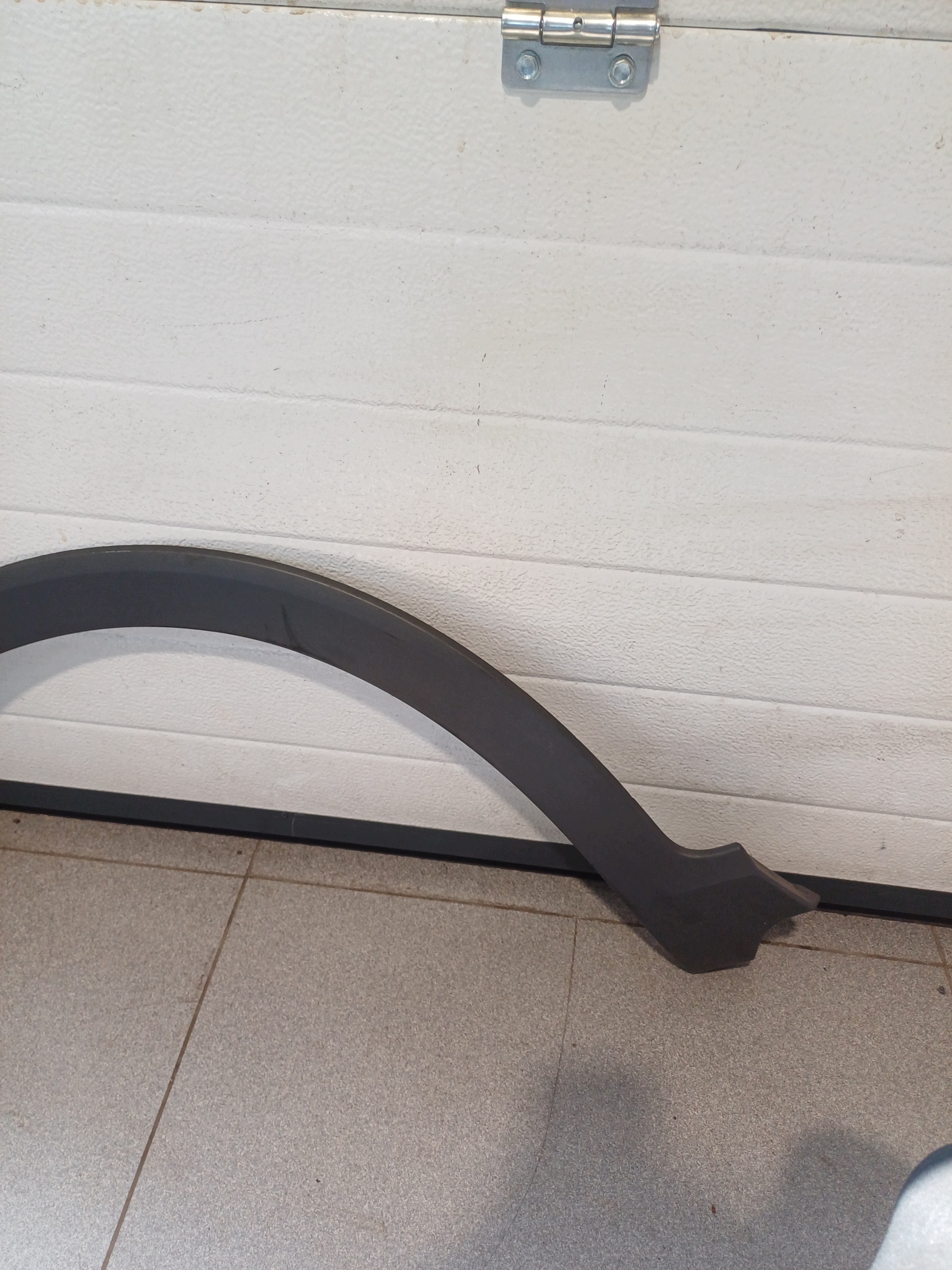 moulding of a fender left front front VW PASSAT B8 ALLTRACK 3G9853717