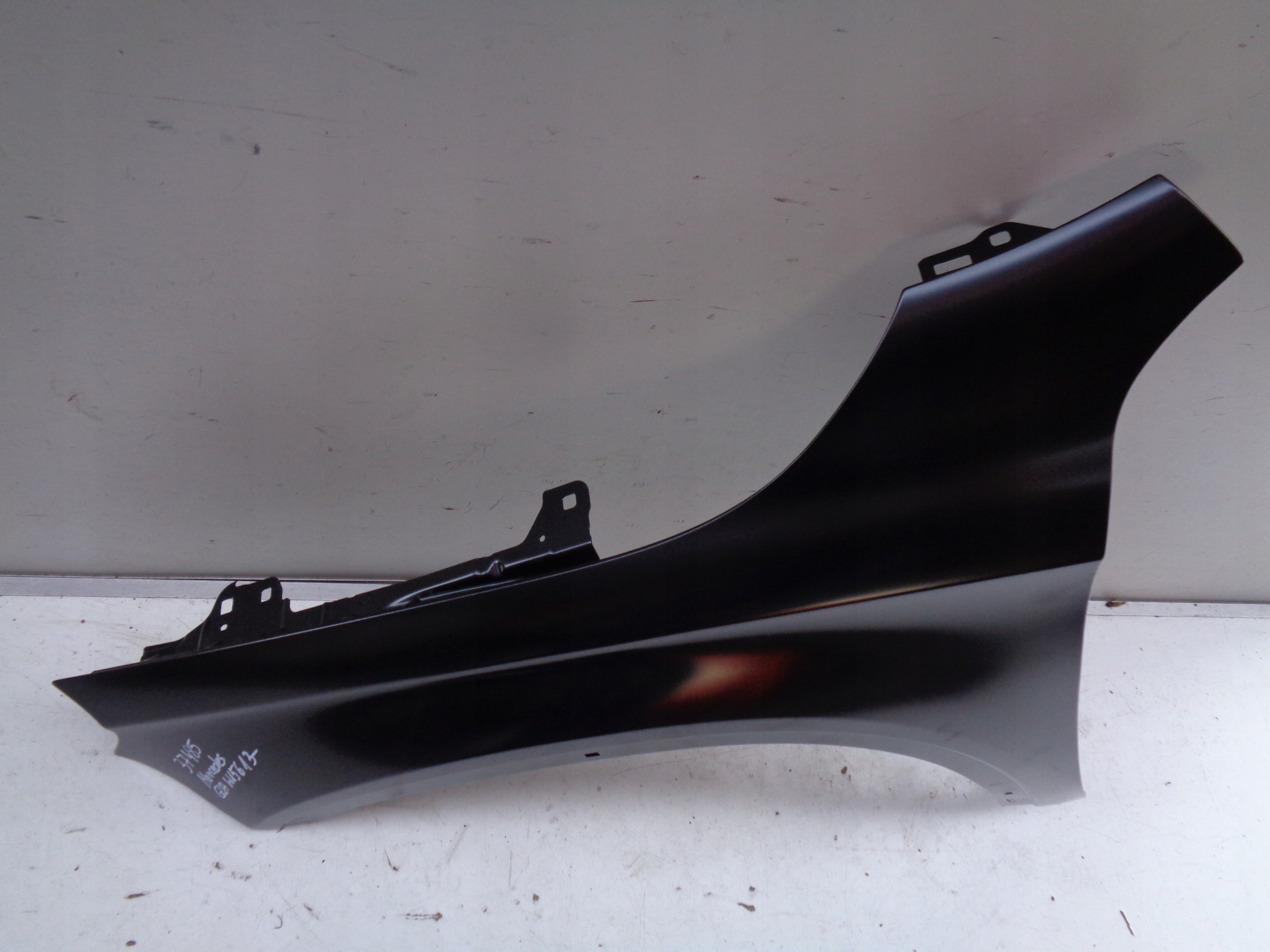 new fender left front MERCEDES GLA W156 13- NR 37485
