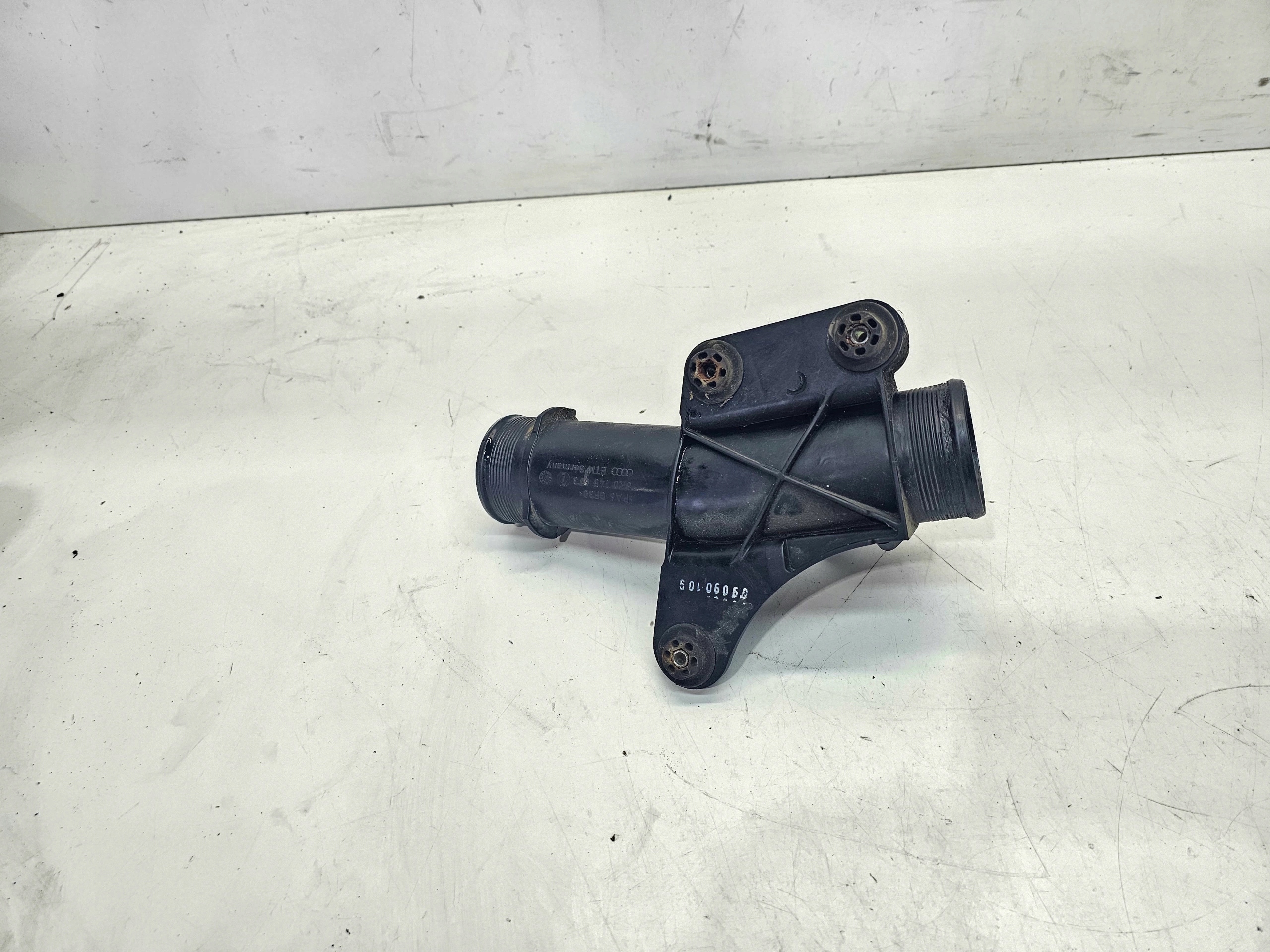 rohr intercooler AUDI Q5 8R LIFT 3.0 TDI 8K0145673AB