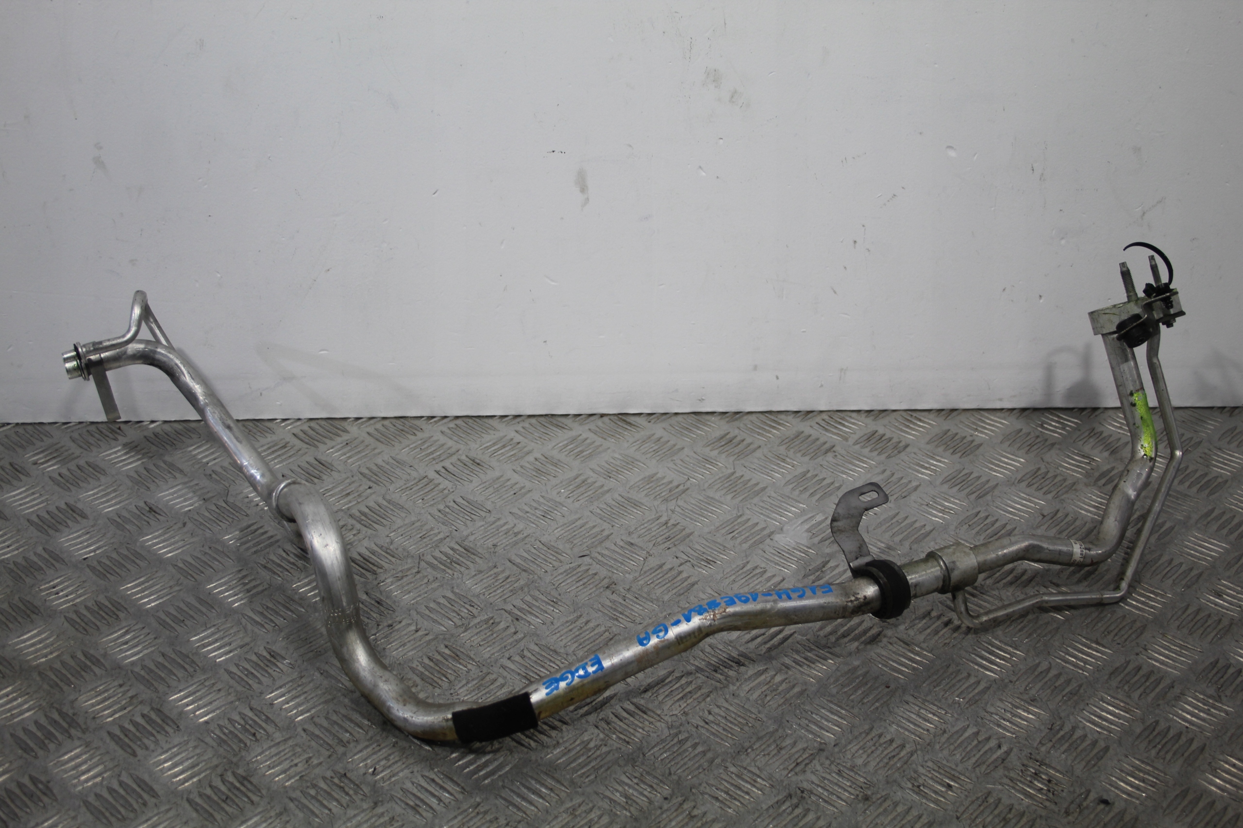 E1GH-19E881-GA - ШЛАНГ ДЛЯ ОЧИСТКИ FORD EDGE MK2 II SPORT ST