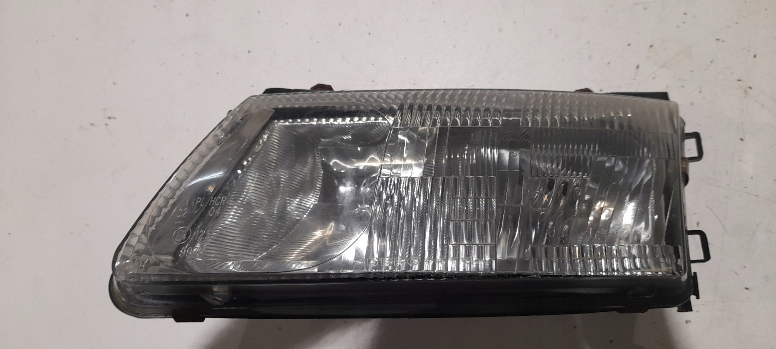 PASSAT B5 REFLEKTOR levý světlo předek