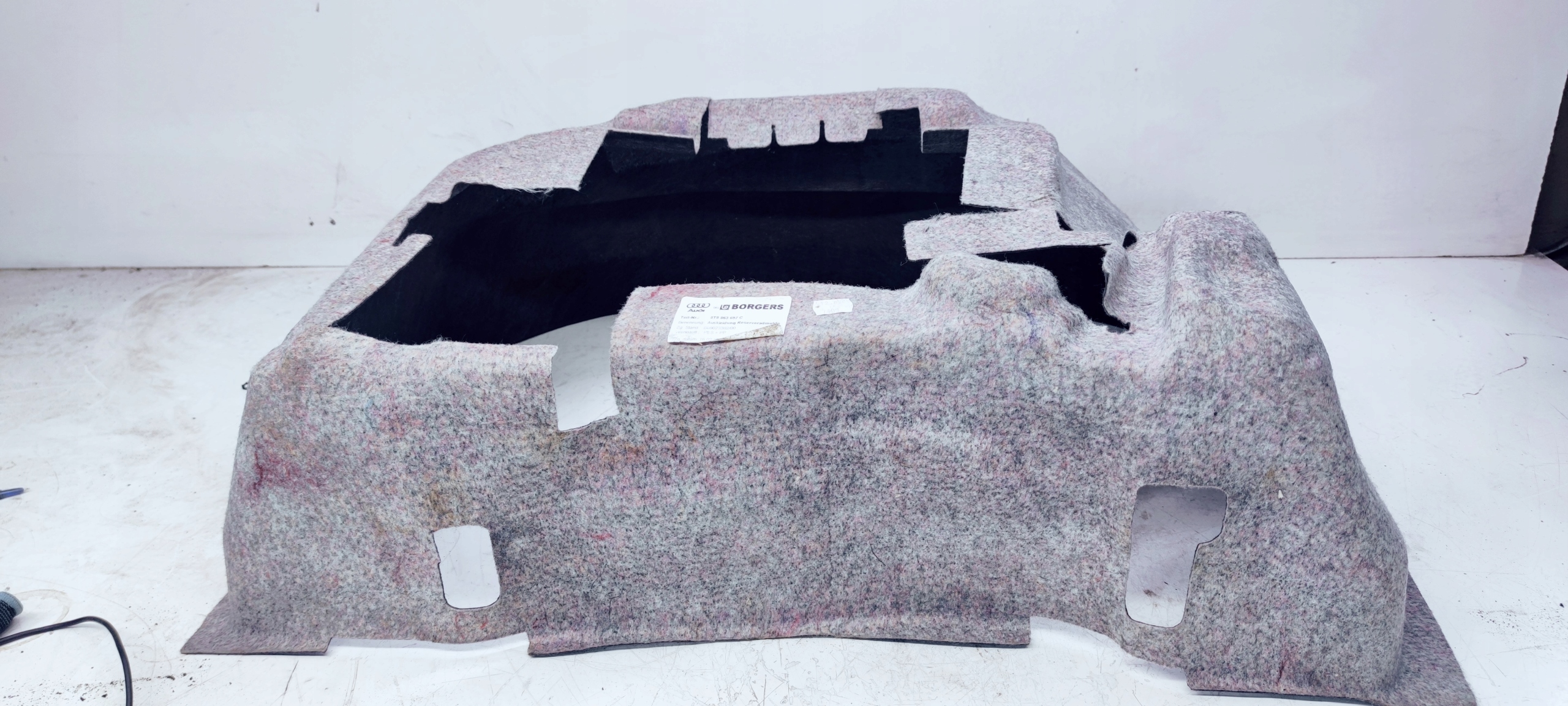 lock cylinder mats wheels AUDI A5 8T 8T8863697C