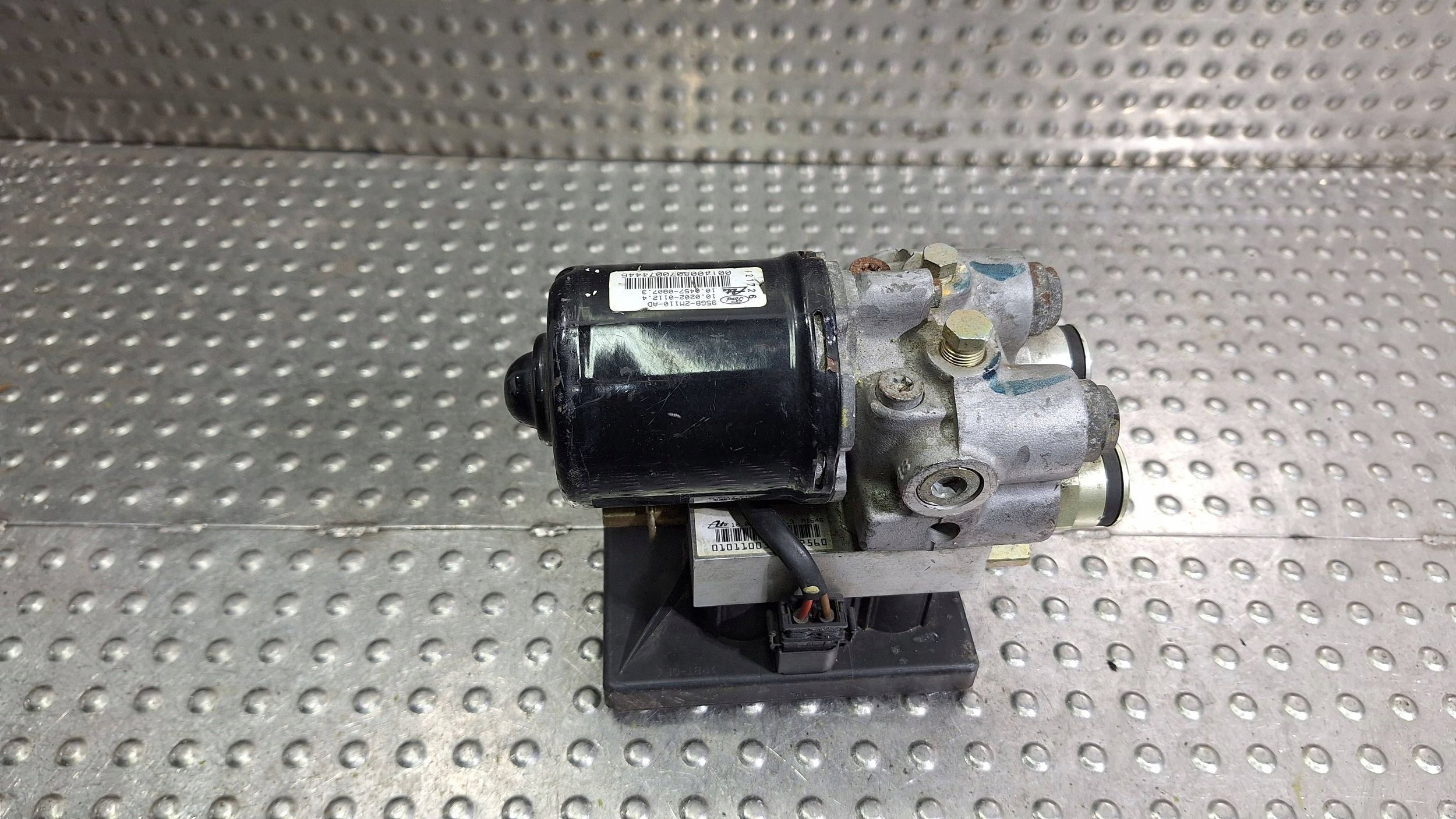 pump control unit ABS 95GB-2M110-AD 95GB-2C013-AC FORD SCORPIO MK2