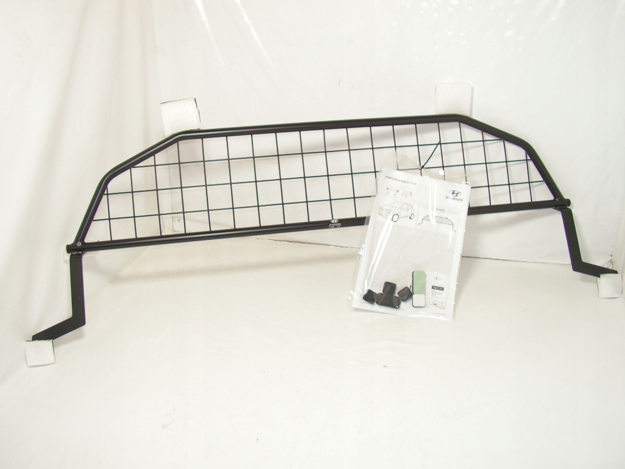 Hyundai Kona решетка перегородка багажника J9150-ADE00