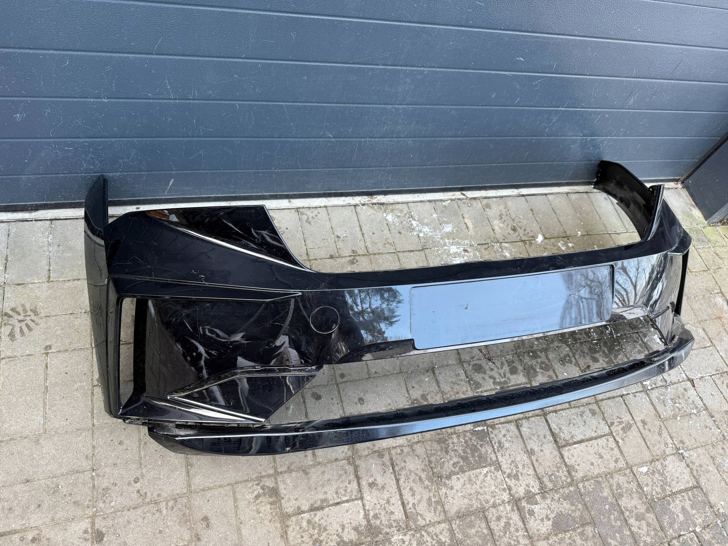 Skoda Enyaq iV 21- bumper front front without PDC