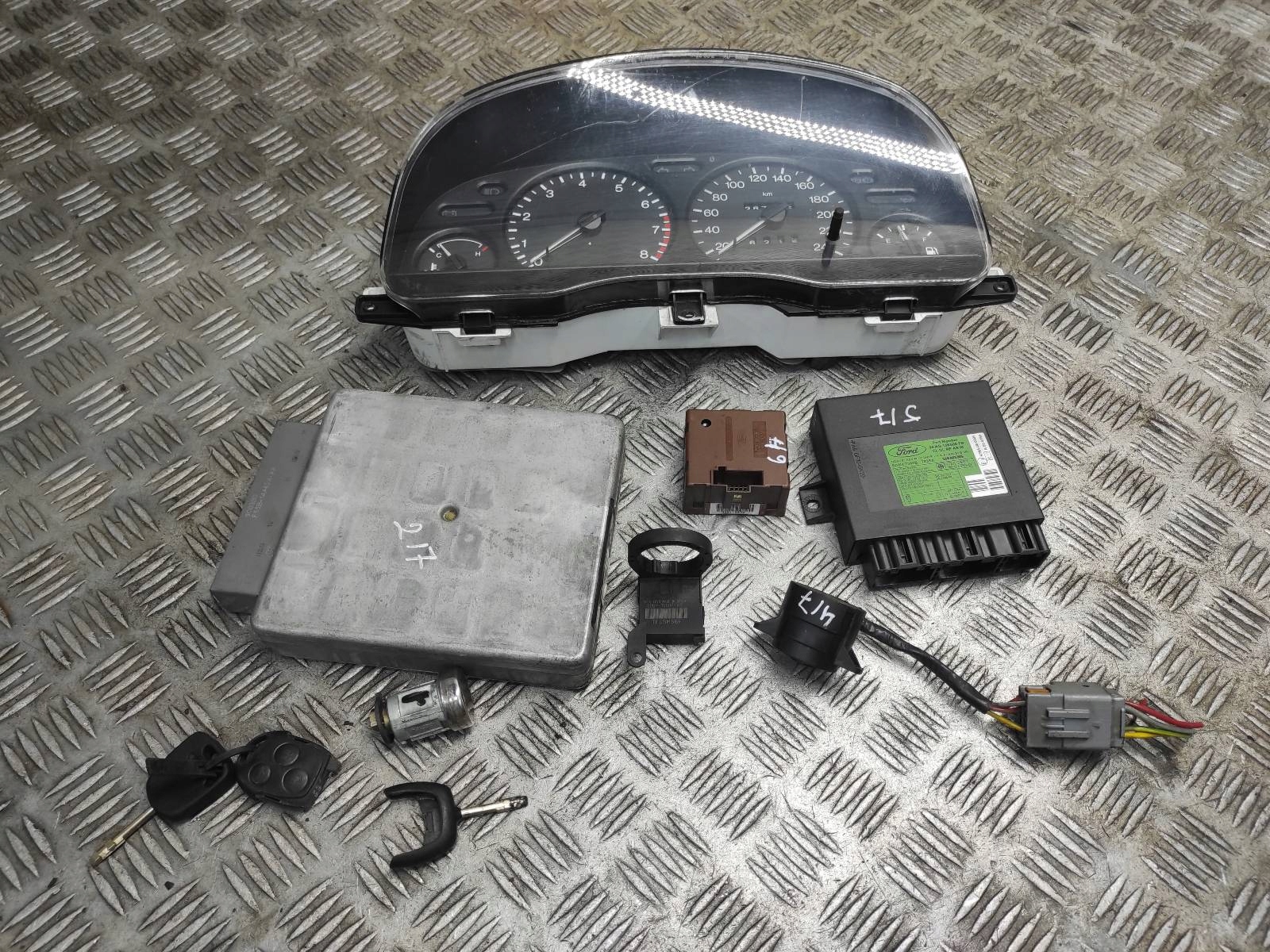 Стартовый комплект MONDEO MK2 2.0 и XS7F-12A650-RA