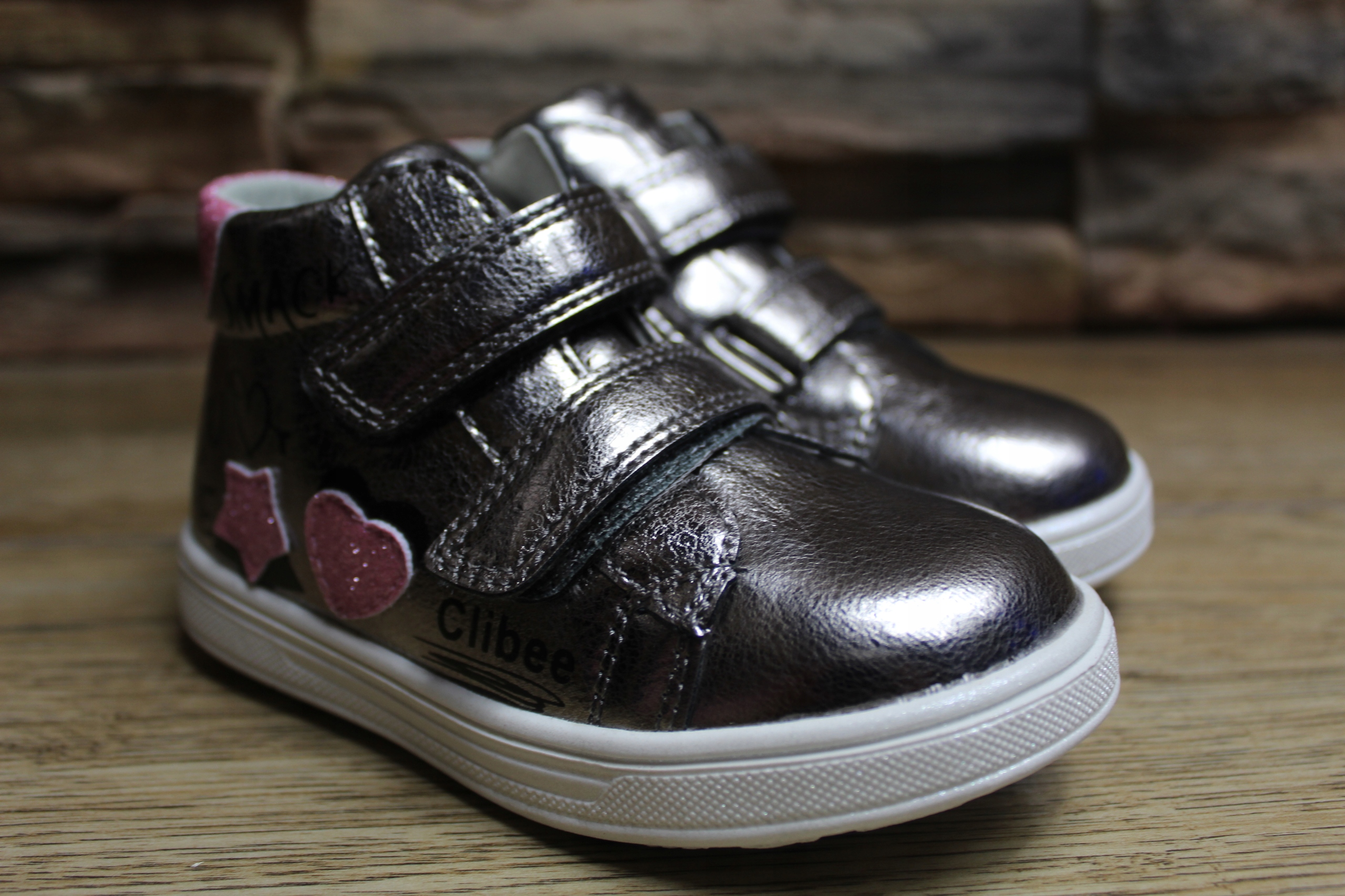 BUTY DZIEWCZĘCE PRZEJŚCIOWE PÓŁBUTY ROZ. 26 Rodzaj zapięcia Rzepy