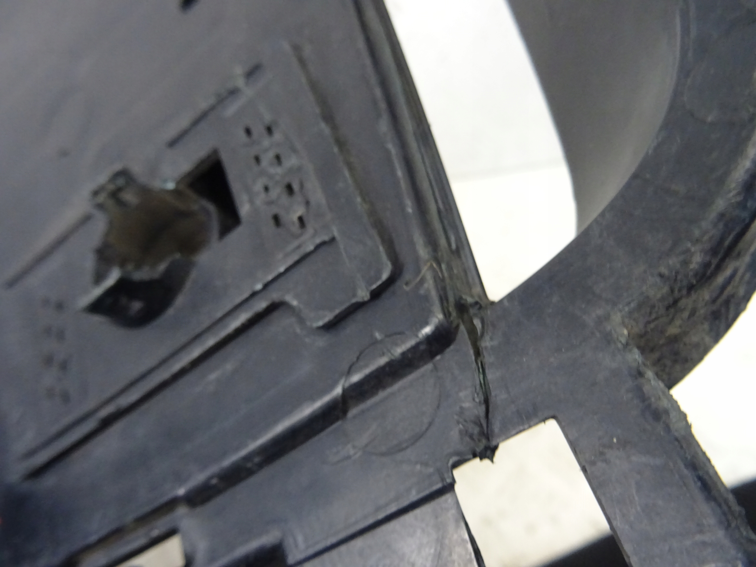 grid of a bumper front front left BMW X5 F15 m-packet 8056855