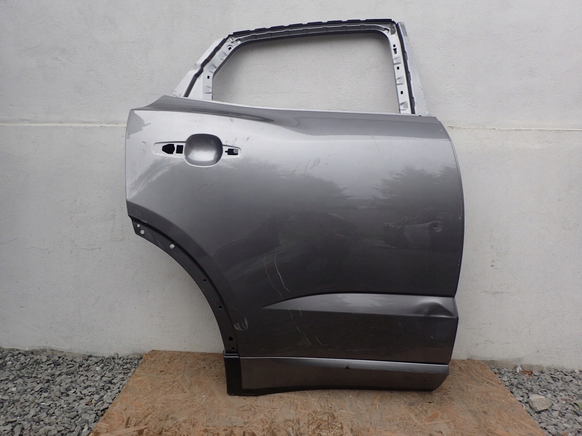 door right rear. right rear part JAGUAR E PACE X540