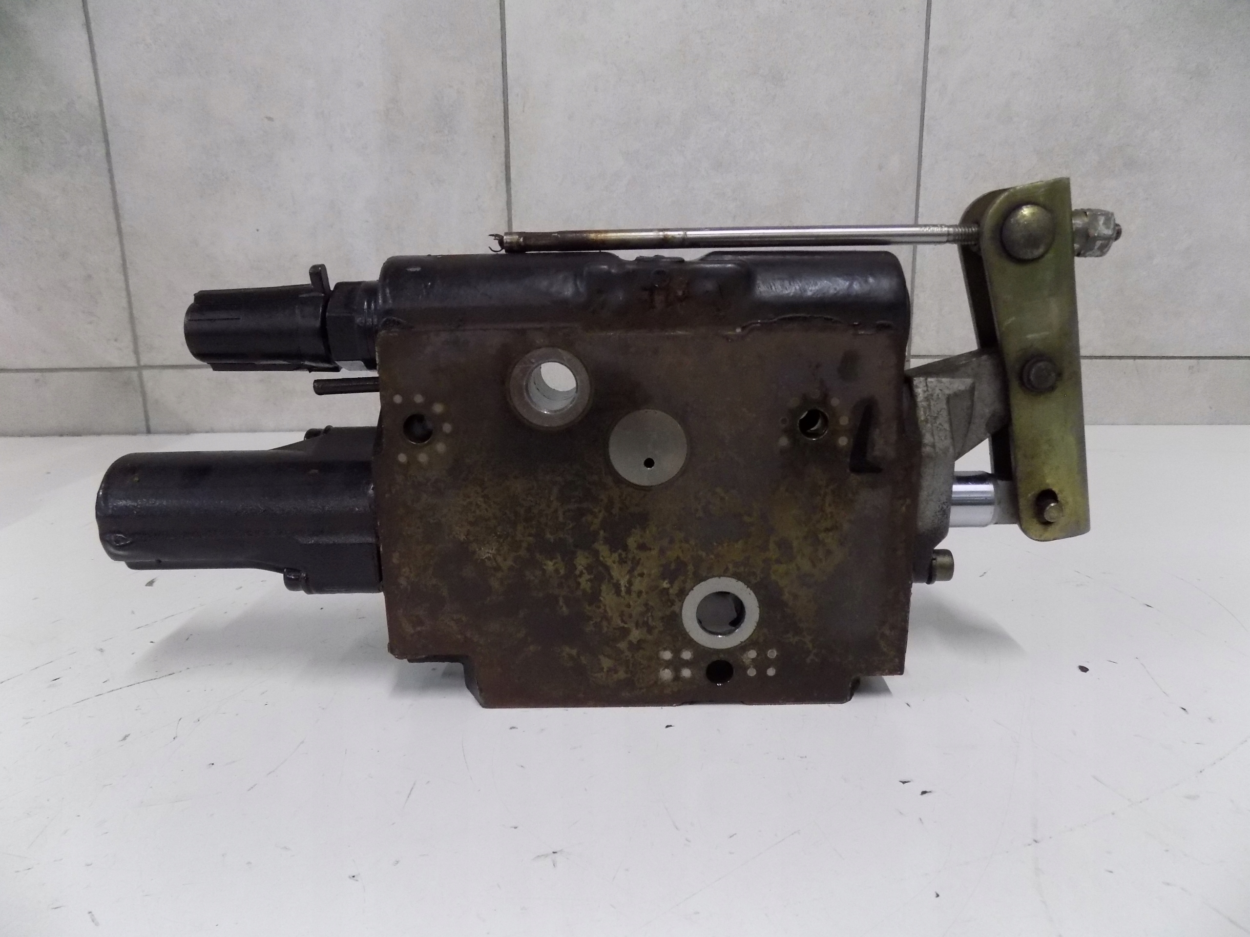 87546169 - NEW HOLLAND CASE FIAT РОЗДІЛ КЛАПАН УПРАВЛІННЯ