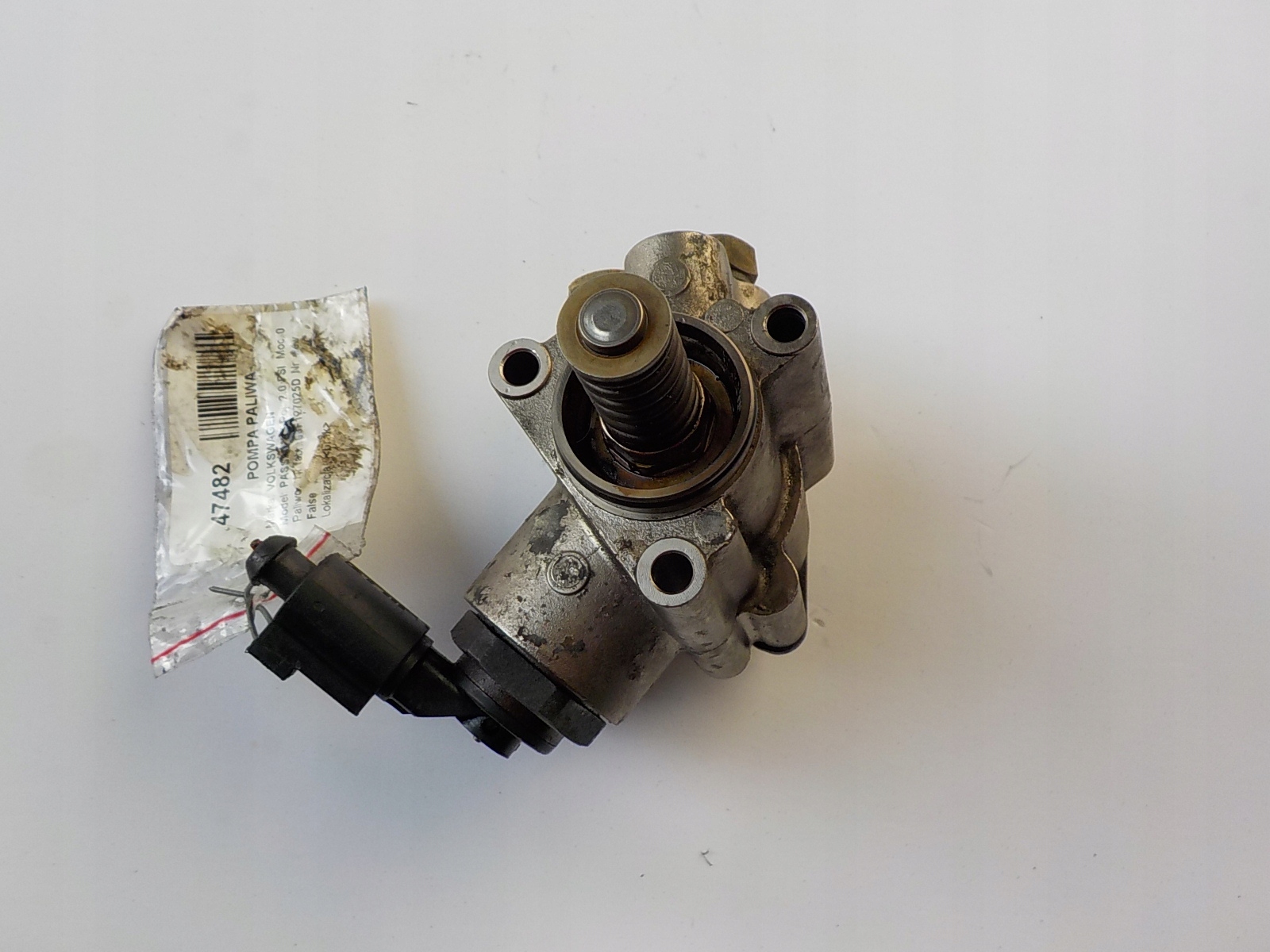VOLKSWAGEN PASSAT B6 2.0 FSI original feed pump 06F127025D