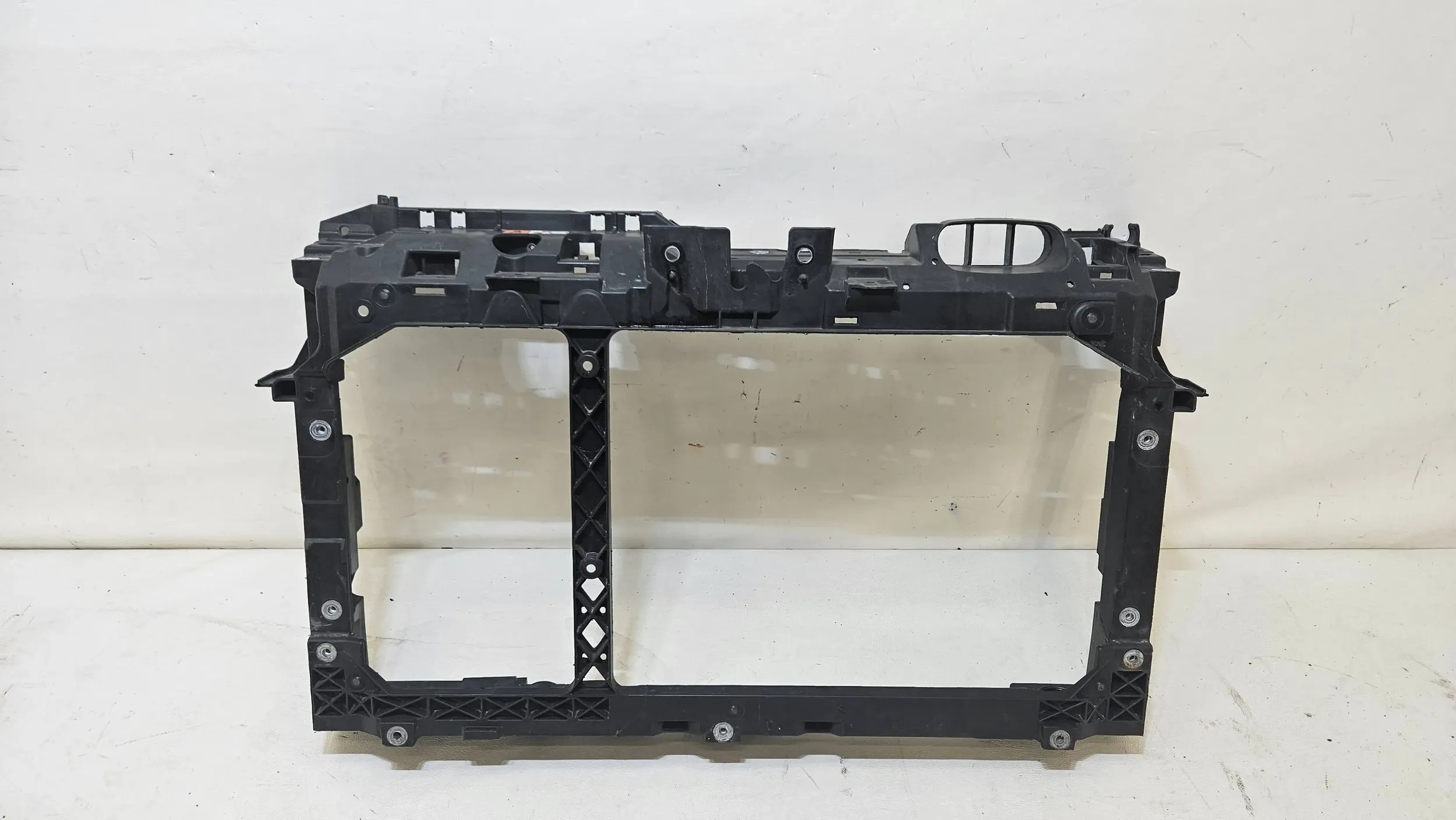 PAS PRZEDNI WZMOCNIENIE FORD FIESTA MK7 LIFT C1BBA18E148BA