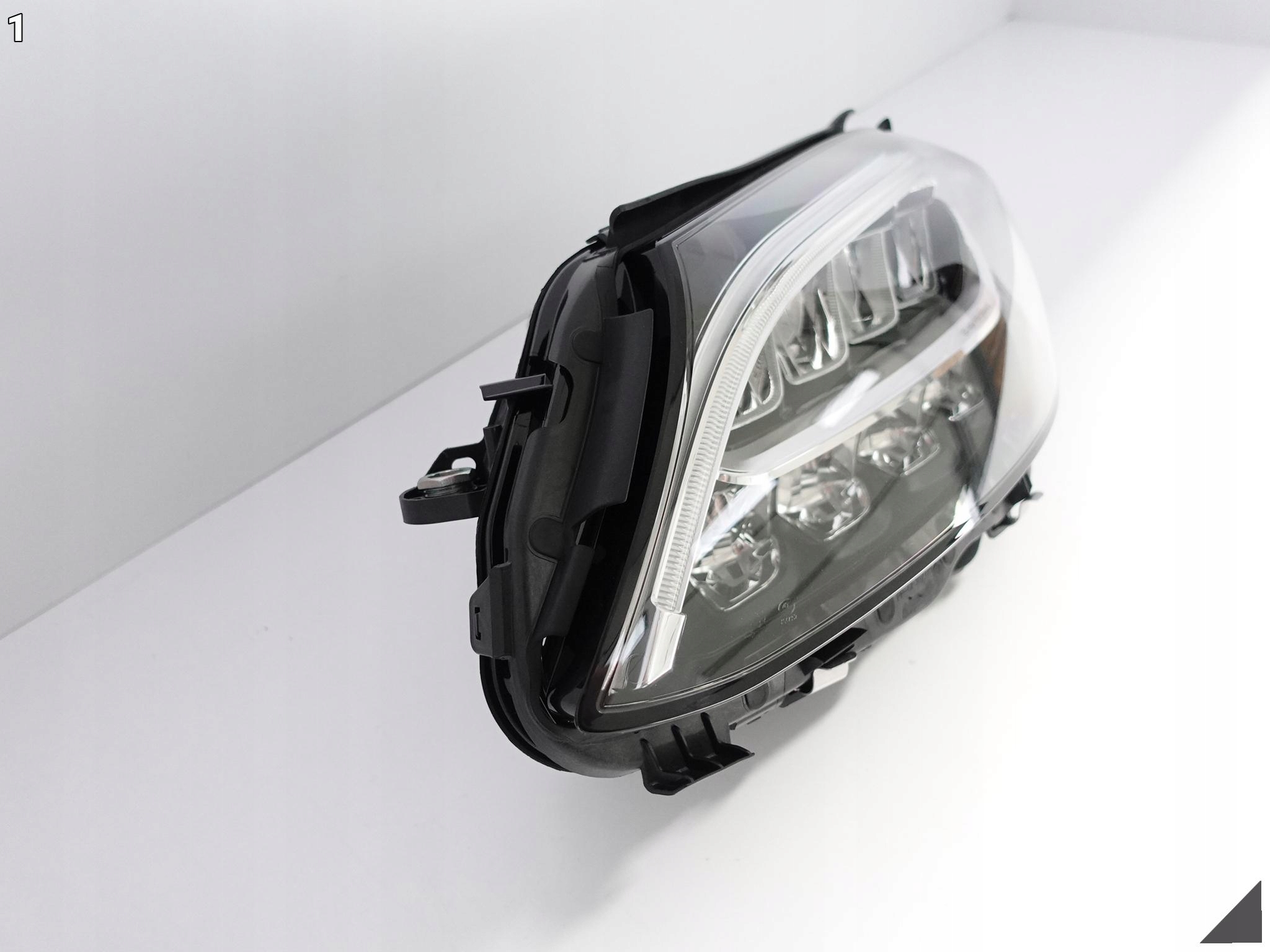 MB C W205 LIFT 18- FULL LED PERFORMANCE NOVA HELLA