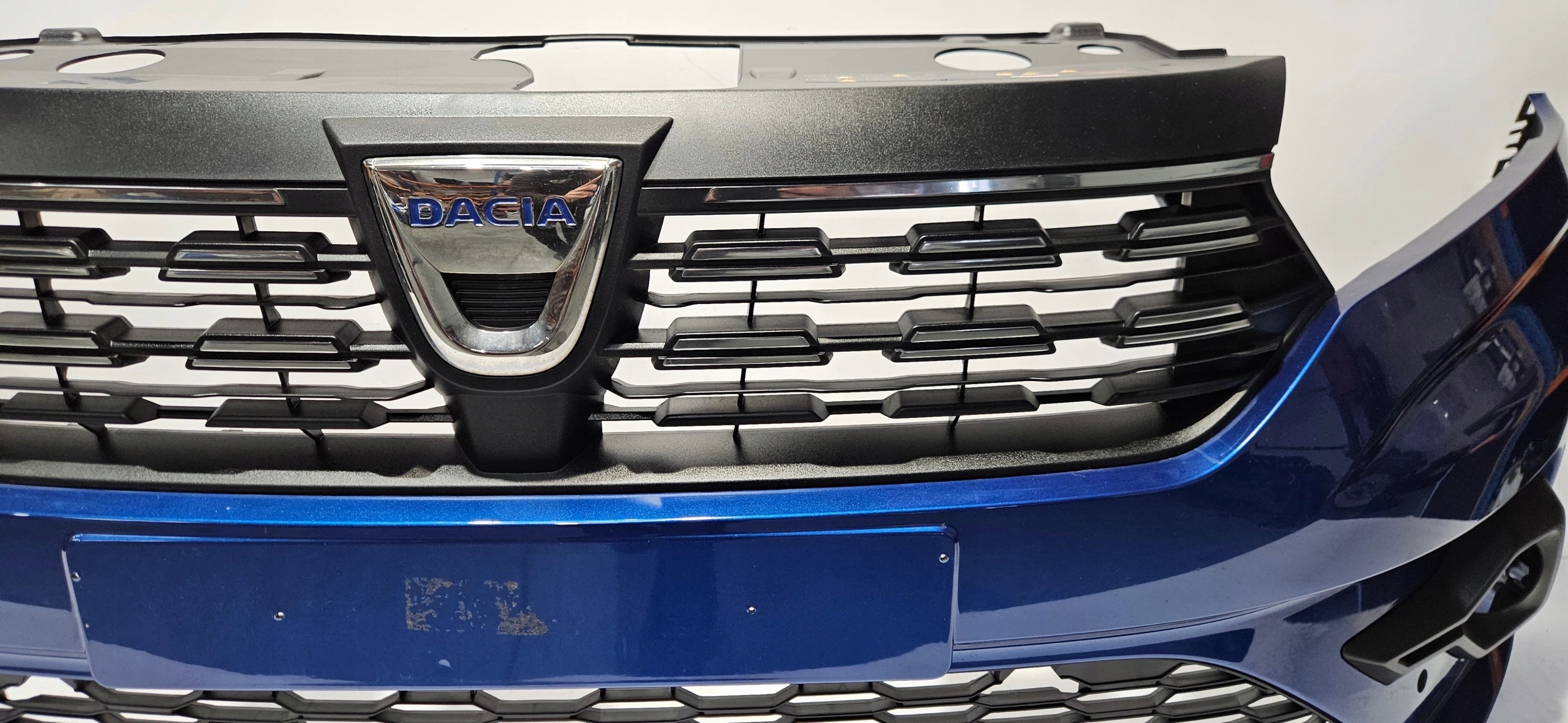 front bumper grille DACIA SANDERO III 20- PDC original 620223104R