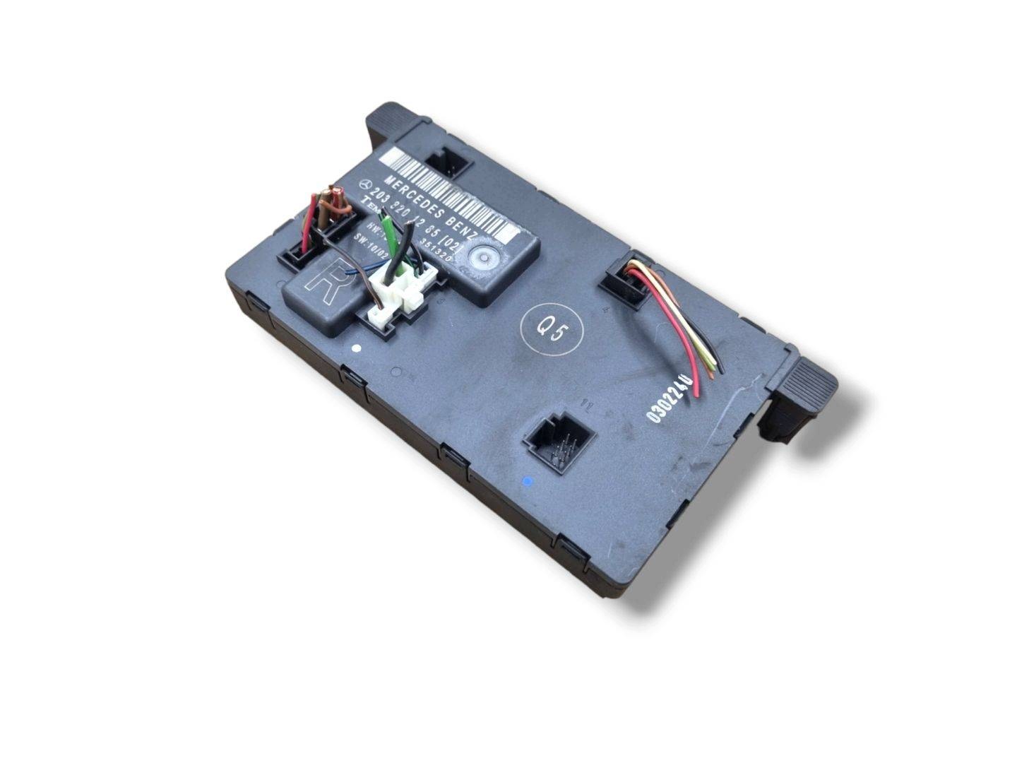 module door front right side Mercedes-Benz C W203 2003 2038201285
