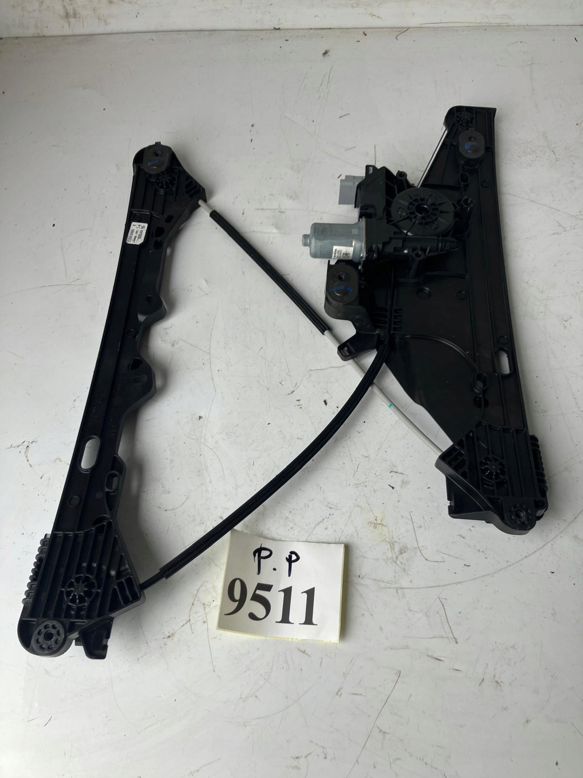 window regulator right front PEUGEOT 2008 II 9828130680