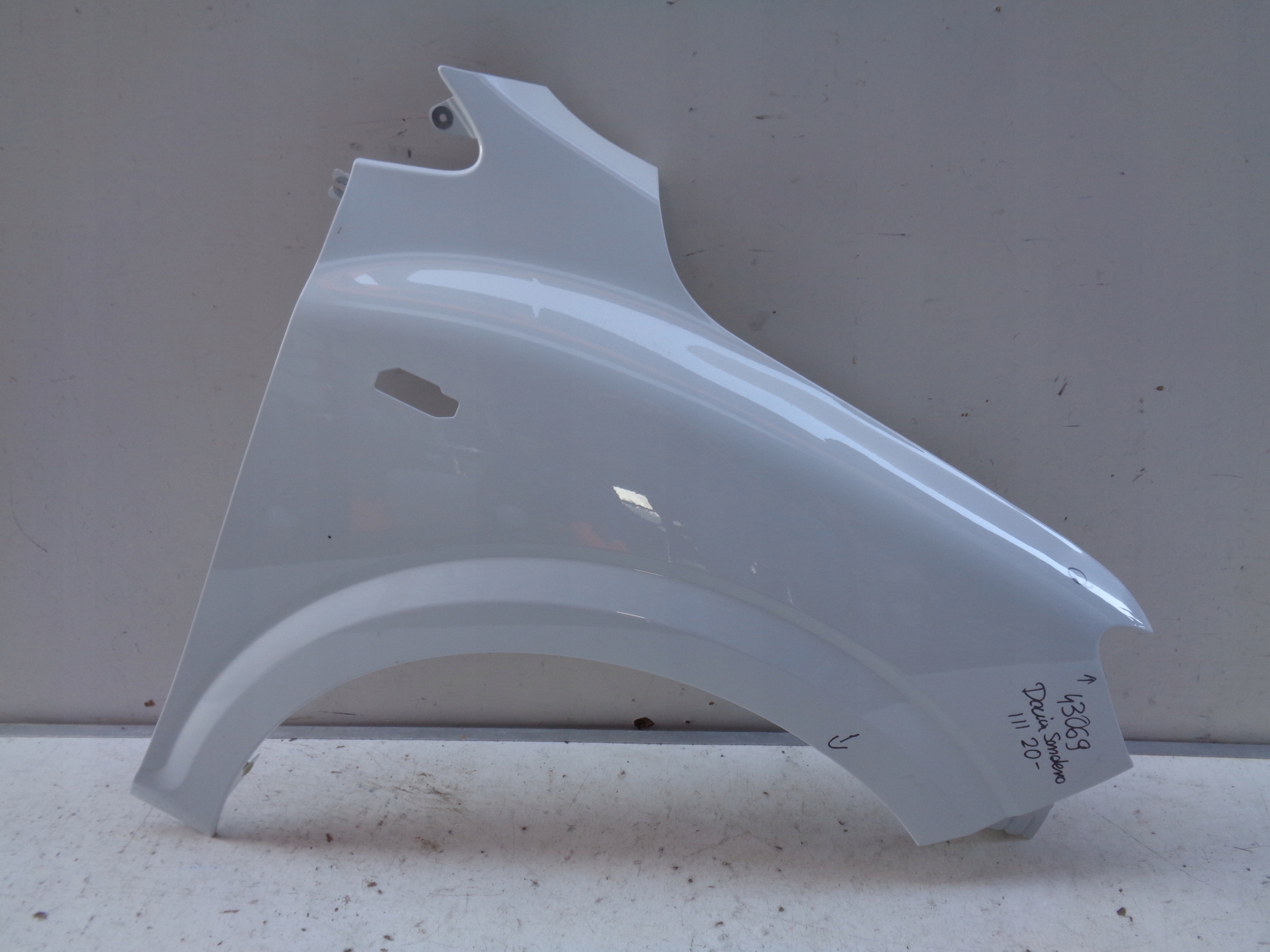 fender right front DACIA SANDERO III 20- NR 43069