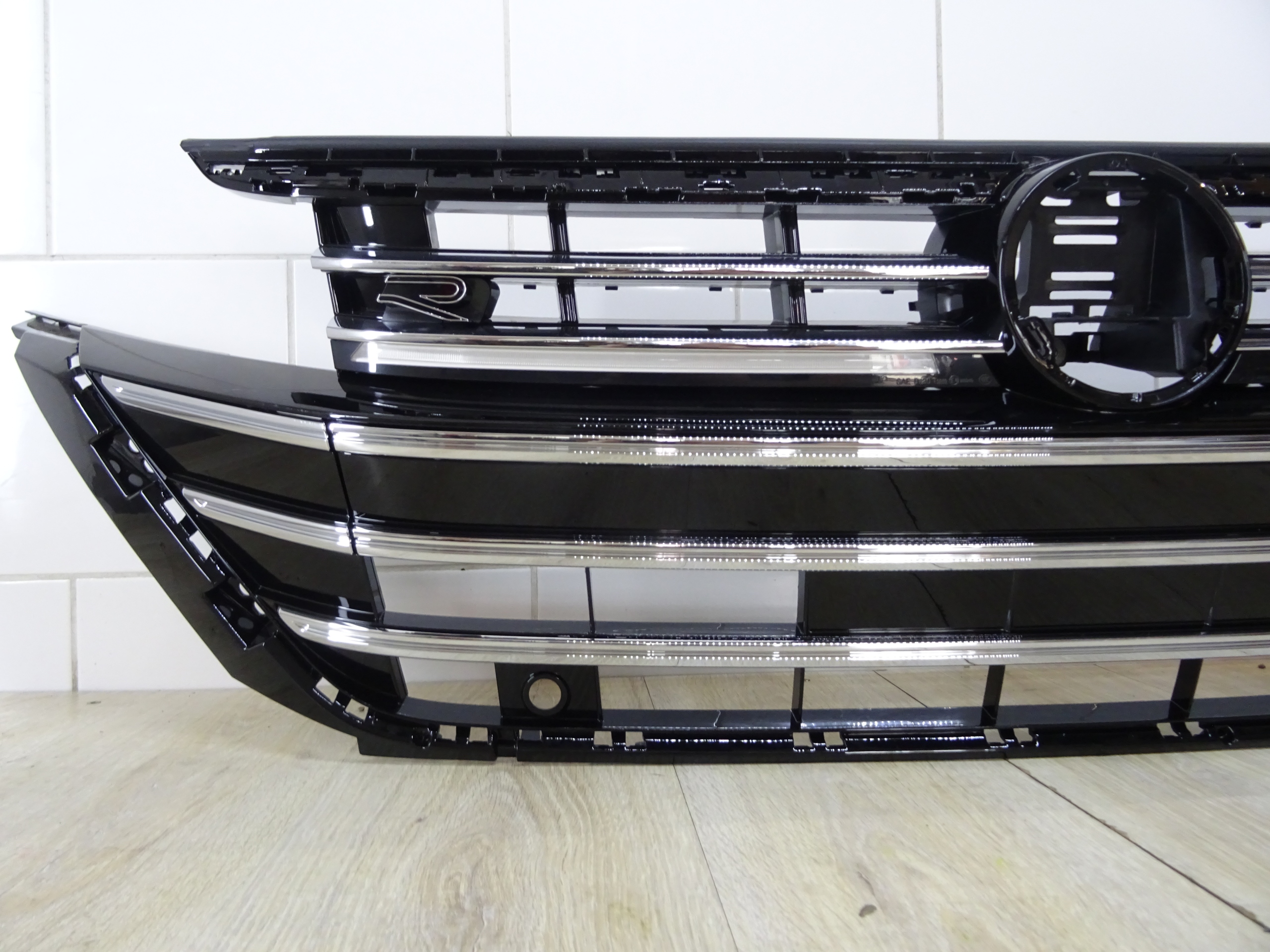 VW ARTEON 2020-2023 LIFT LED ATRAPA PRZÓD Producent części Volkswagen