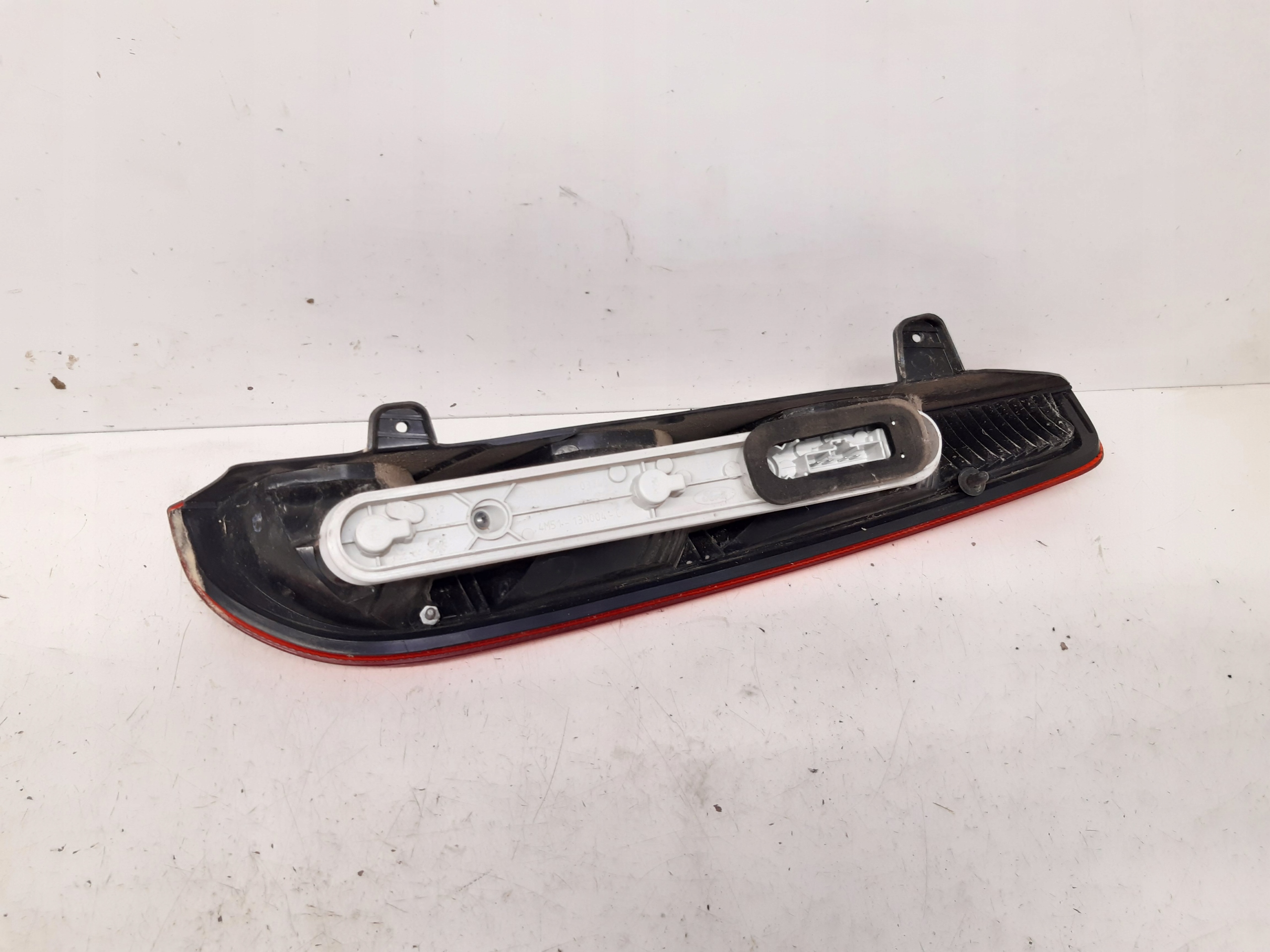 Lamka left rear part kombi 4M5113405C Ford Focus MK2