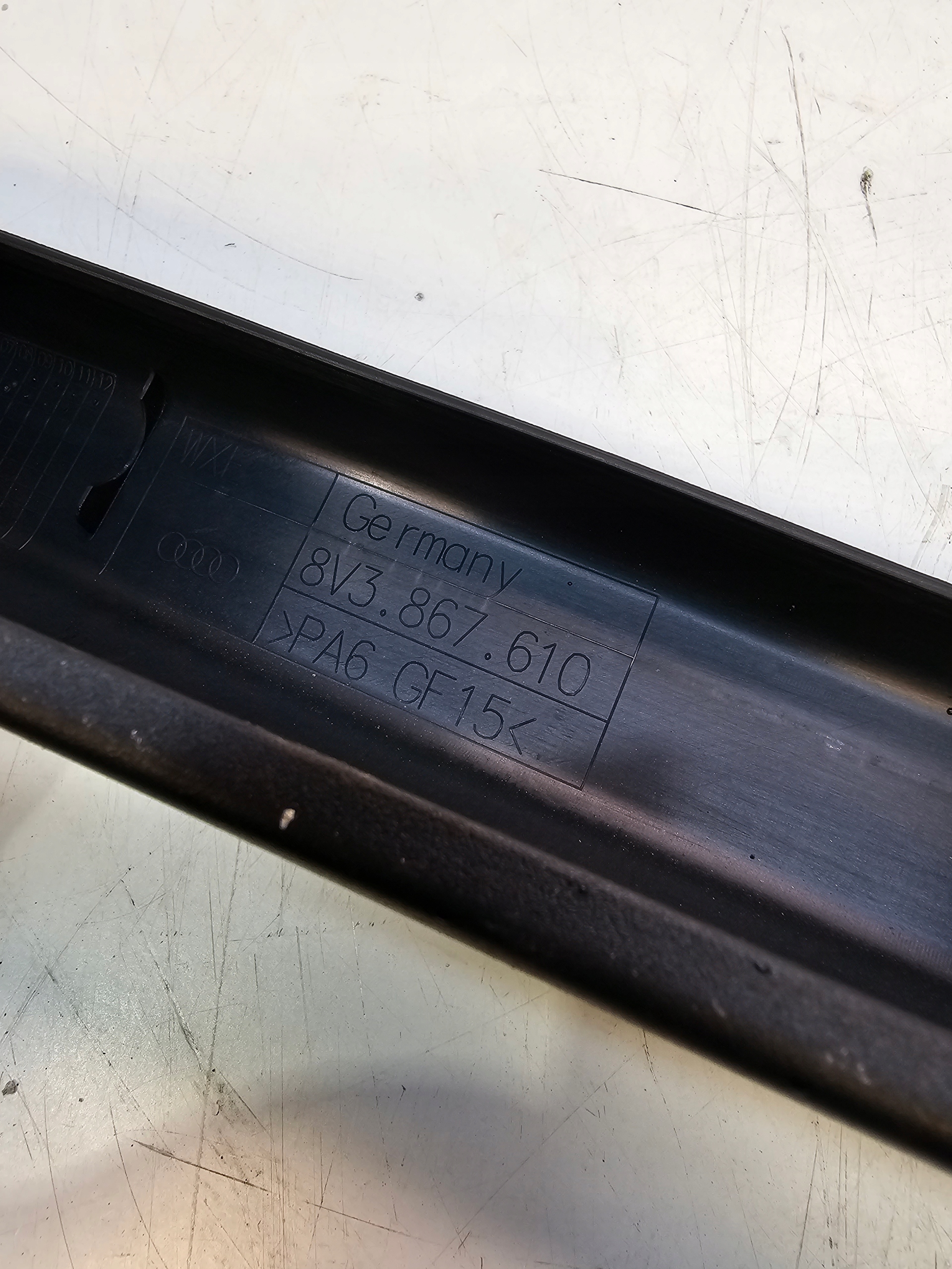 frame cover door left front AUDI A3 8V 8V3867610