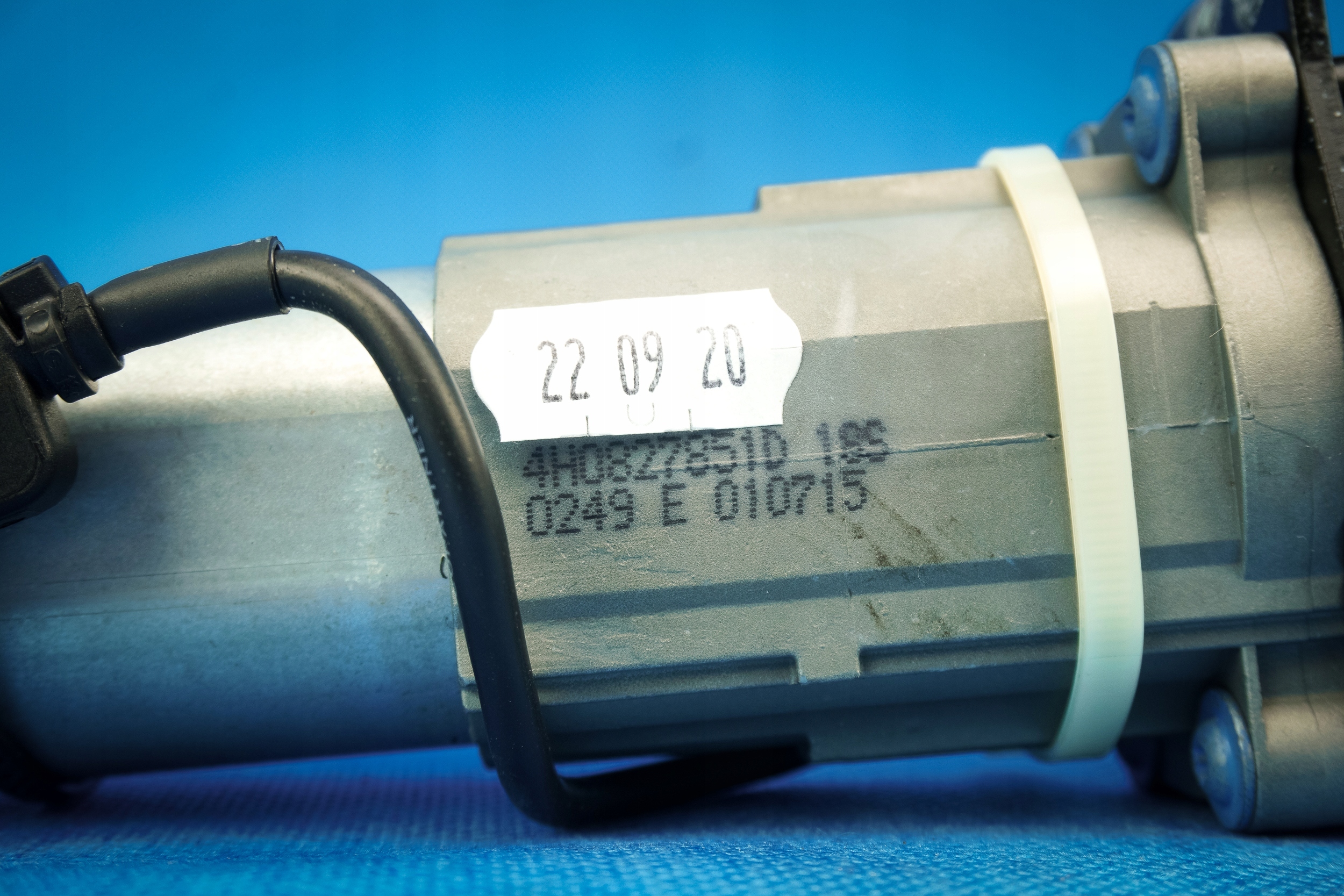 Motor hinten heckklappe Audi A8 S8 4H 4H0827851D