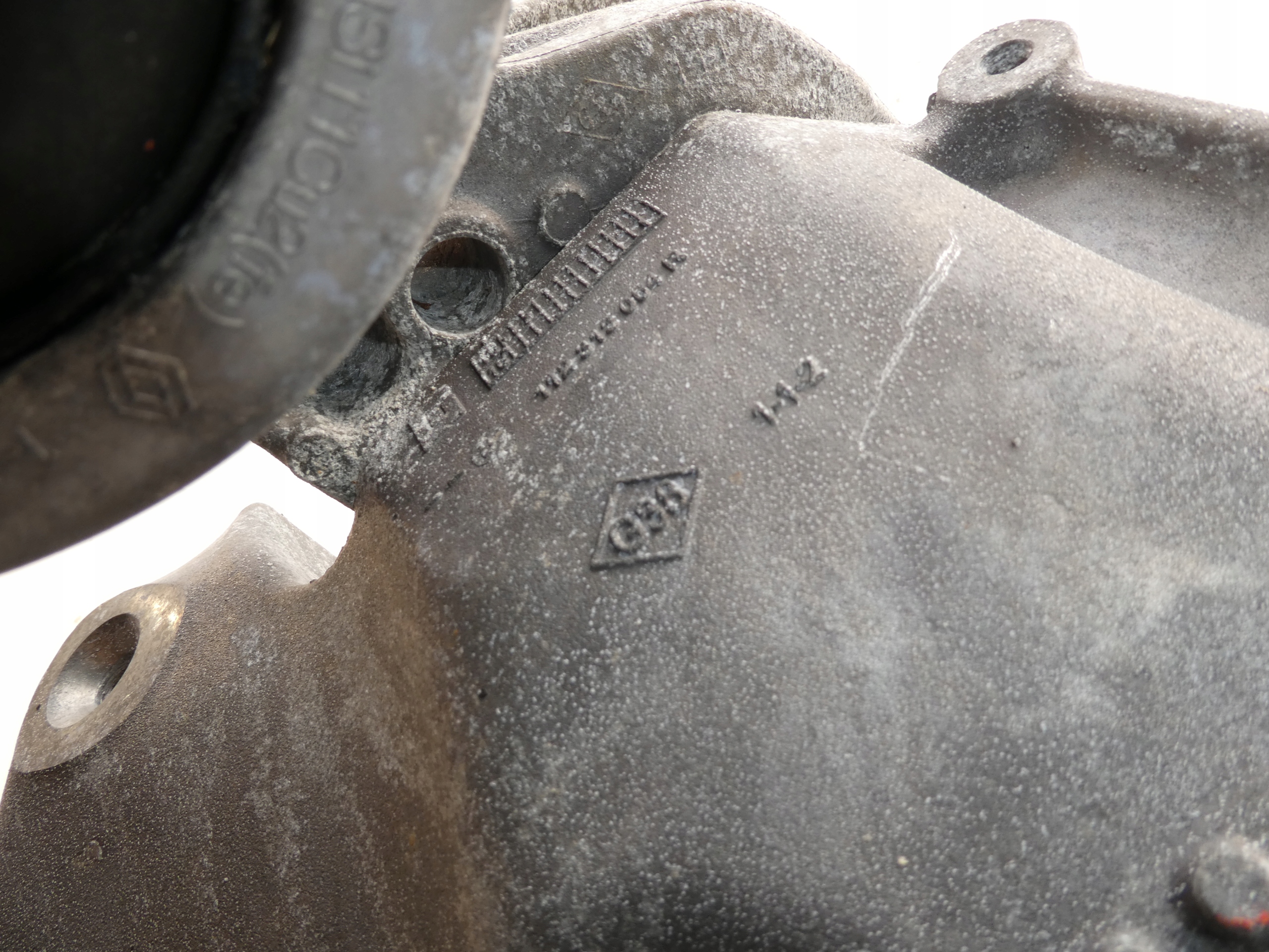 holder engine mount TRAFIC III VIVARO B 112101360R
