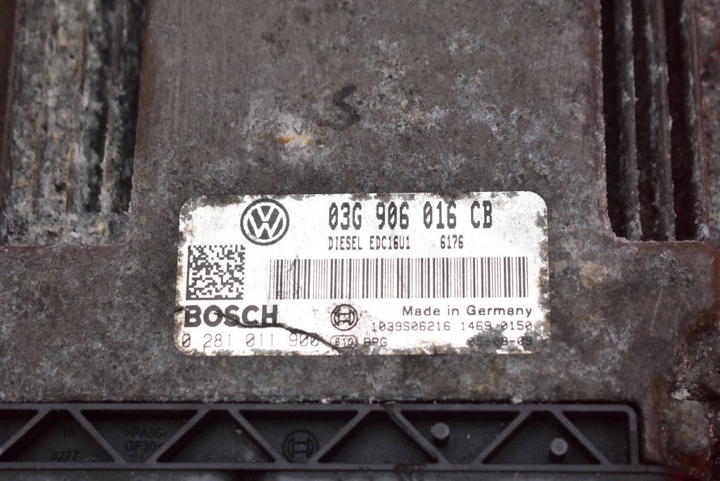 control unit computer of the engine 03G906016CB 0281011900 VW GOLF 5 V 1.9 TDI 90 KM