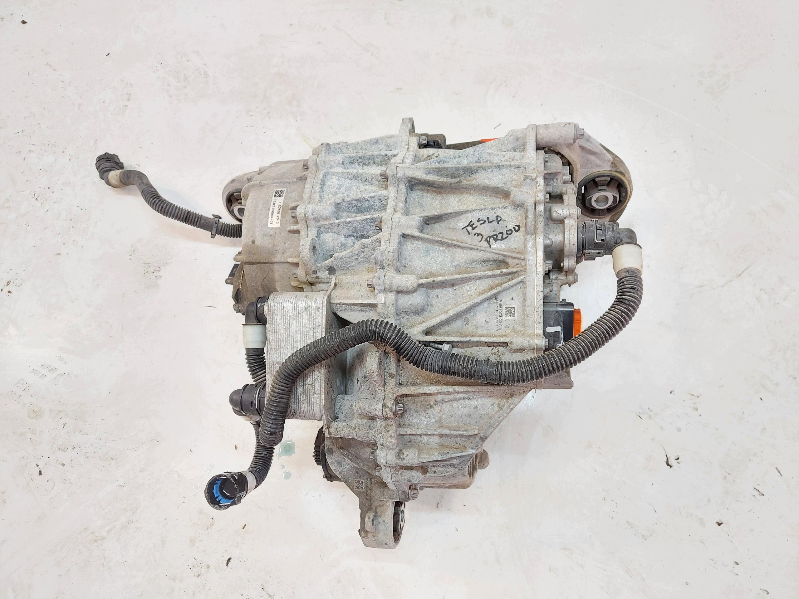 TESLA MODEL 3 2022r engine elektryczy front 1120960-20-G