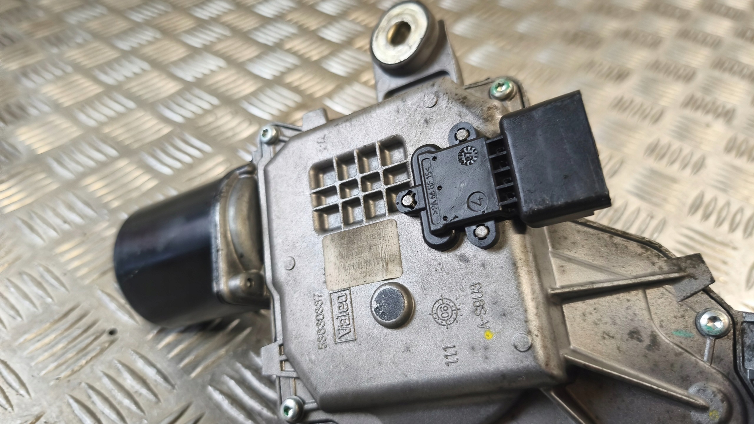 wiper mechanism left front 53630317