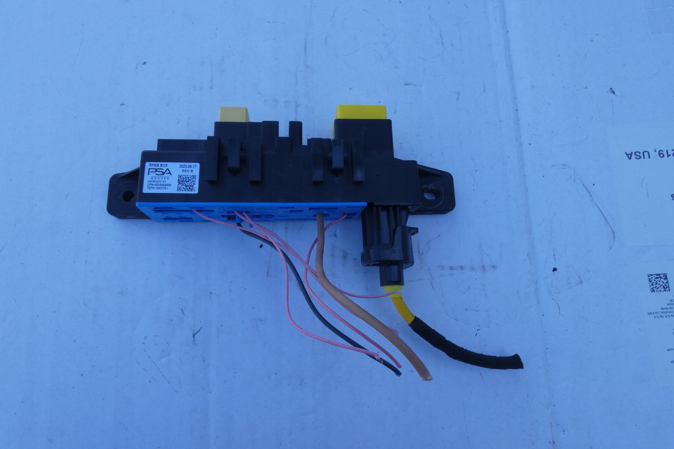 module compartment BSI Peugeot Citroen Opel 9830004880