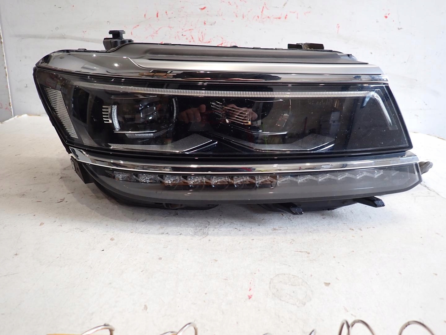 light front front right VW TIGUAN II 2015- FULL LED 5NN941082
