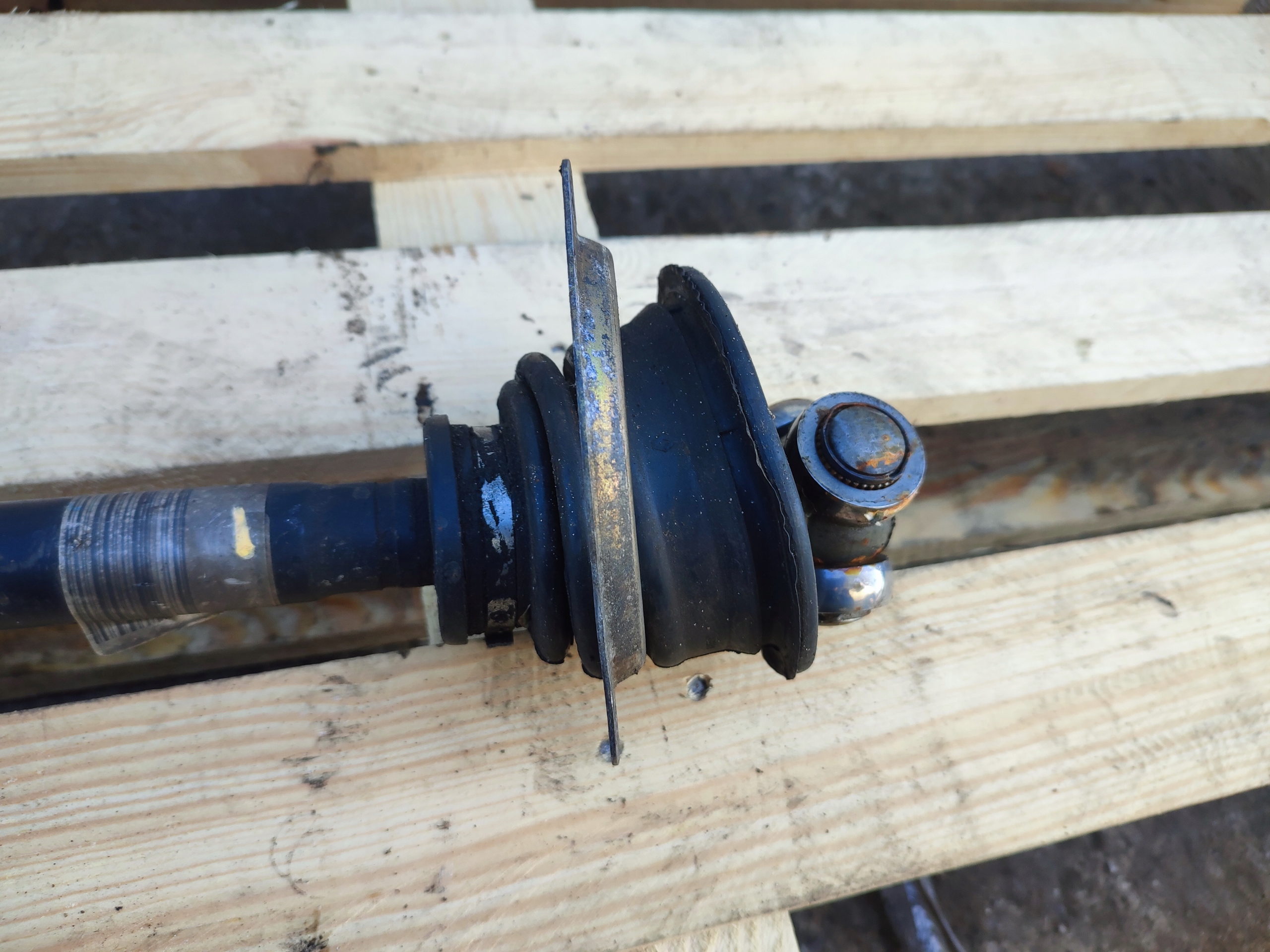 semi-axis left front 2.5 D VIVARO A Renault Trafic II 93850891