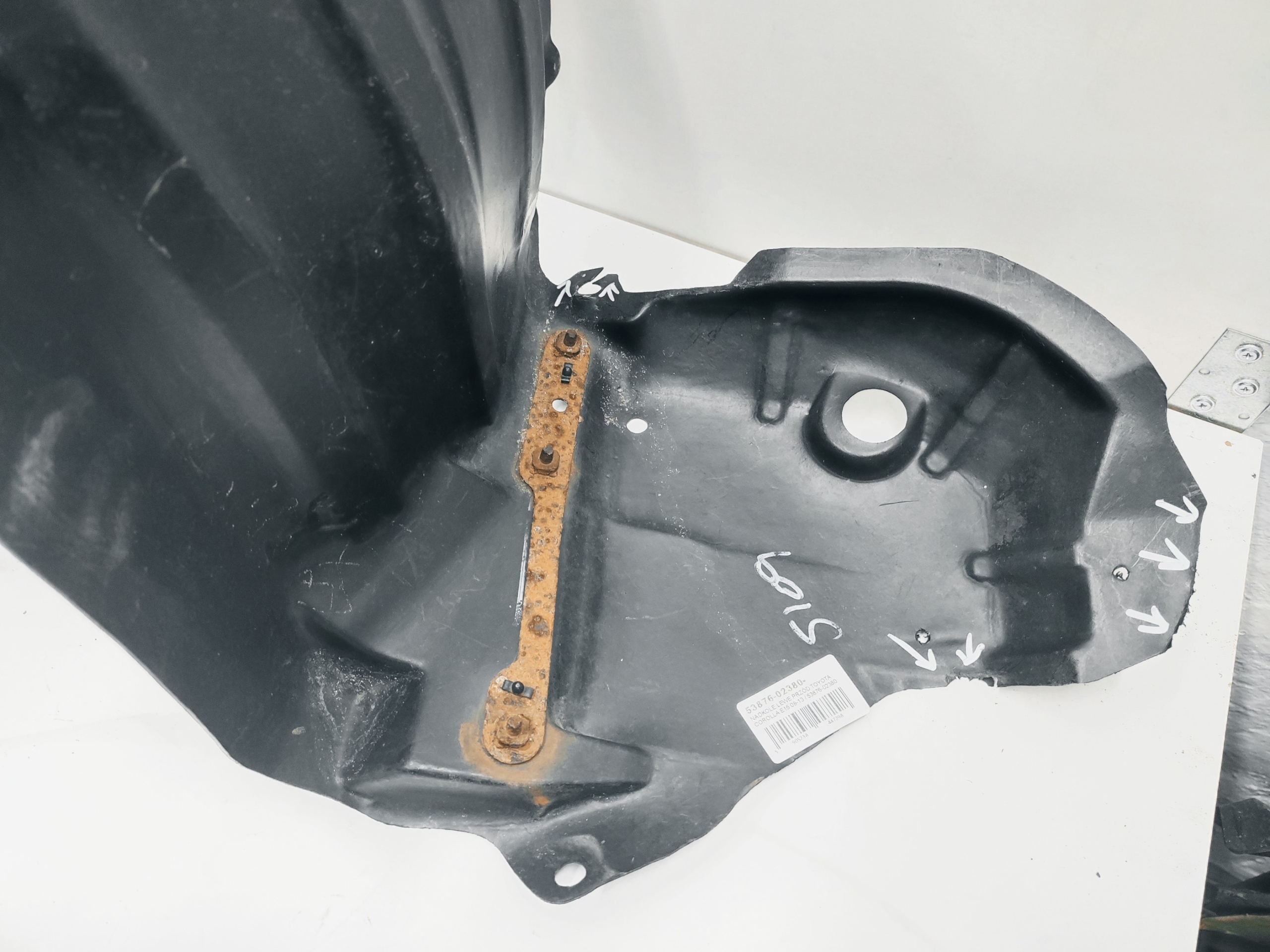 mudguard left front TOYOTA COROLLA E15 08-13 / 53876-02380
