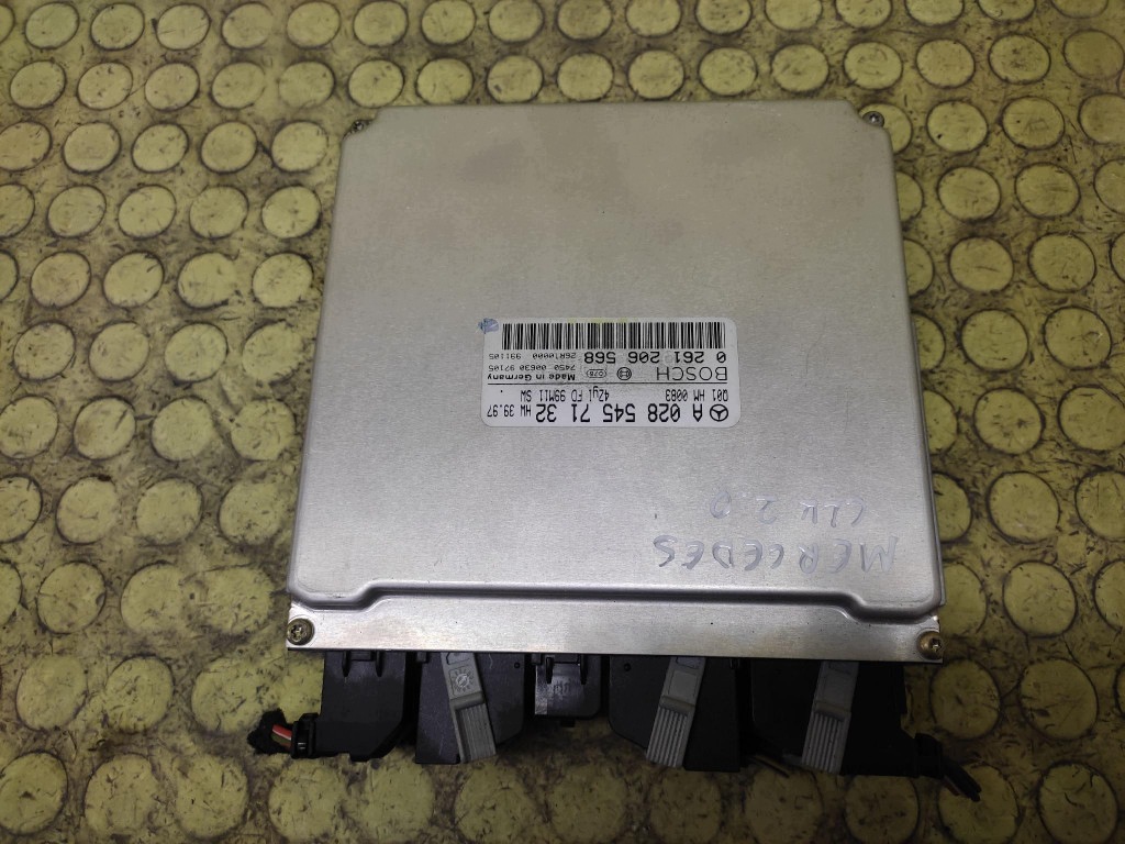 MERCEDES CLK unité de commande électronique uce moteur 0261206568