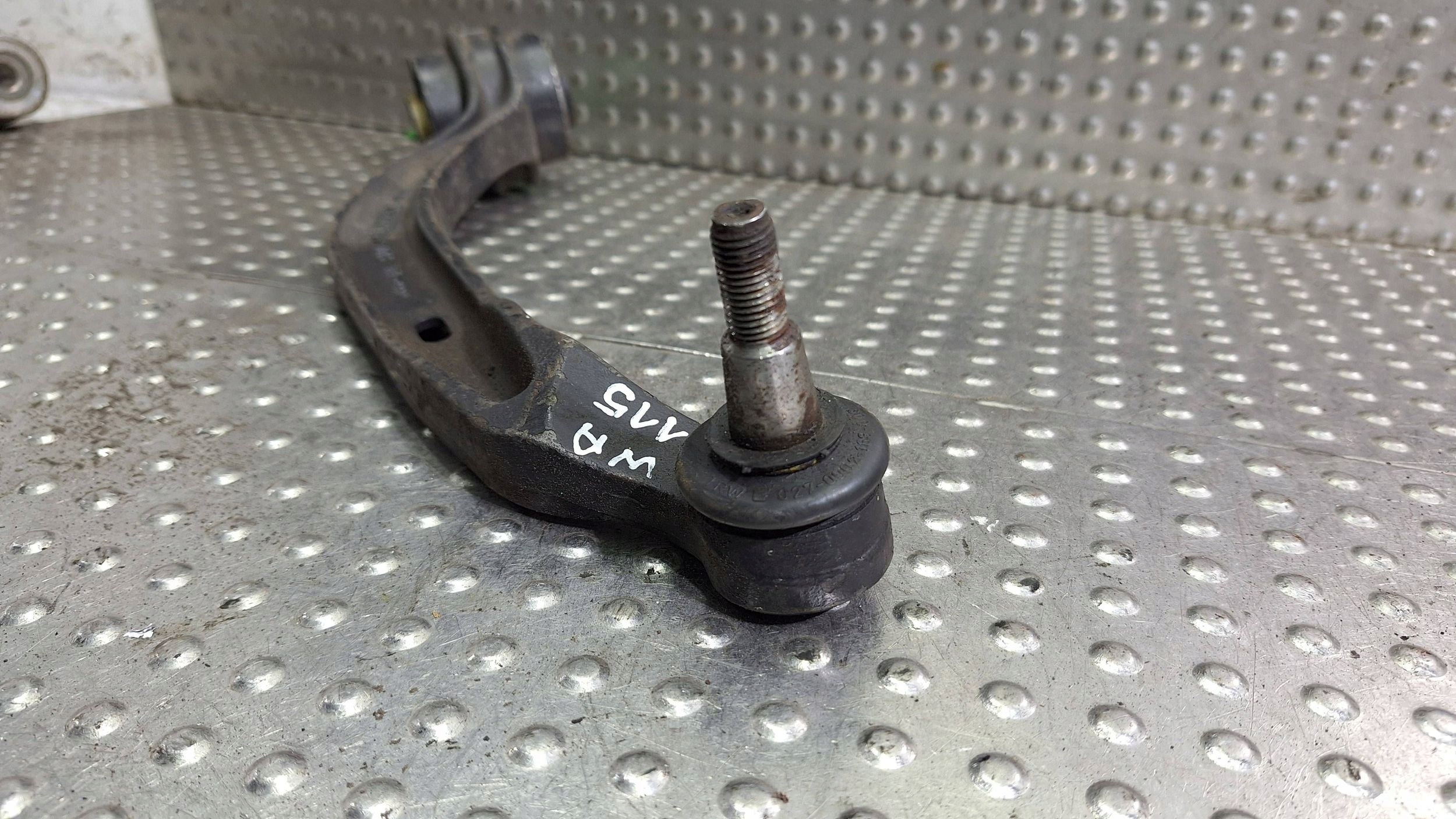 arm left front 8D0407695C AUDI A4 B5
