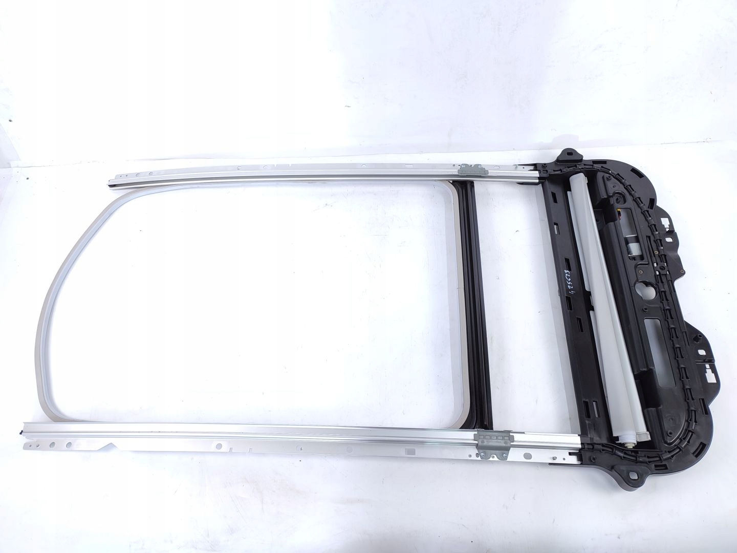 ROLETA DACHU SZKLANEGO PEUGEOT 2008 I 1 (2013-2016)