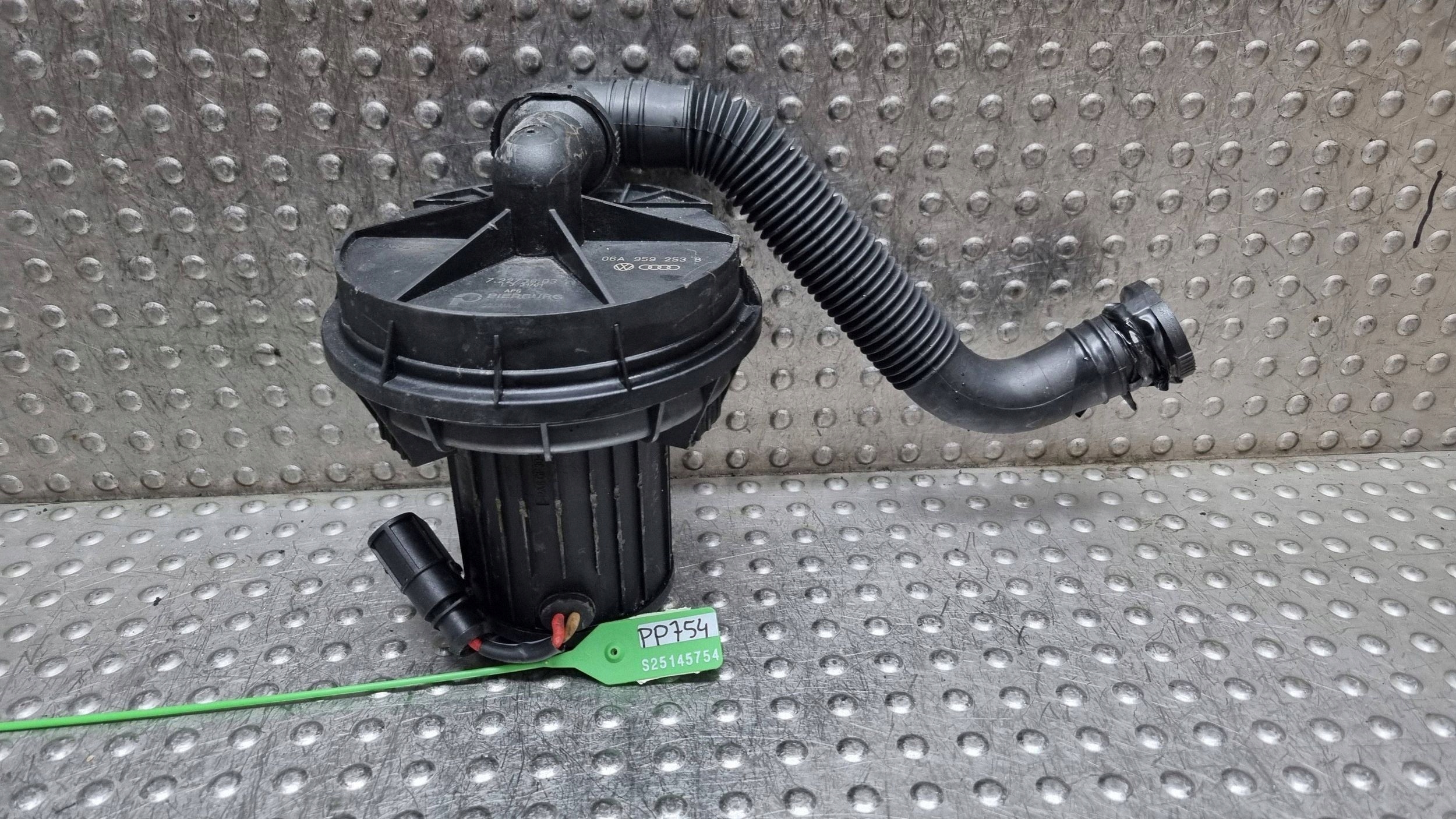 Pumpe luft WTORNEGO 06A959253B LEON und OCTAVIA und A3 8L BORA GOLF IV